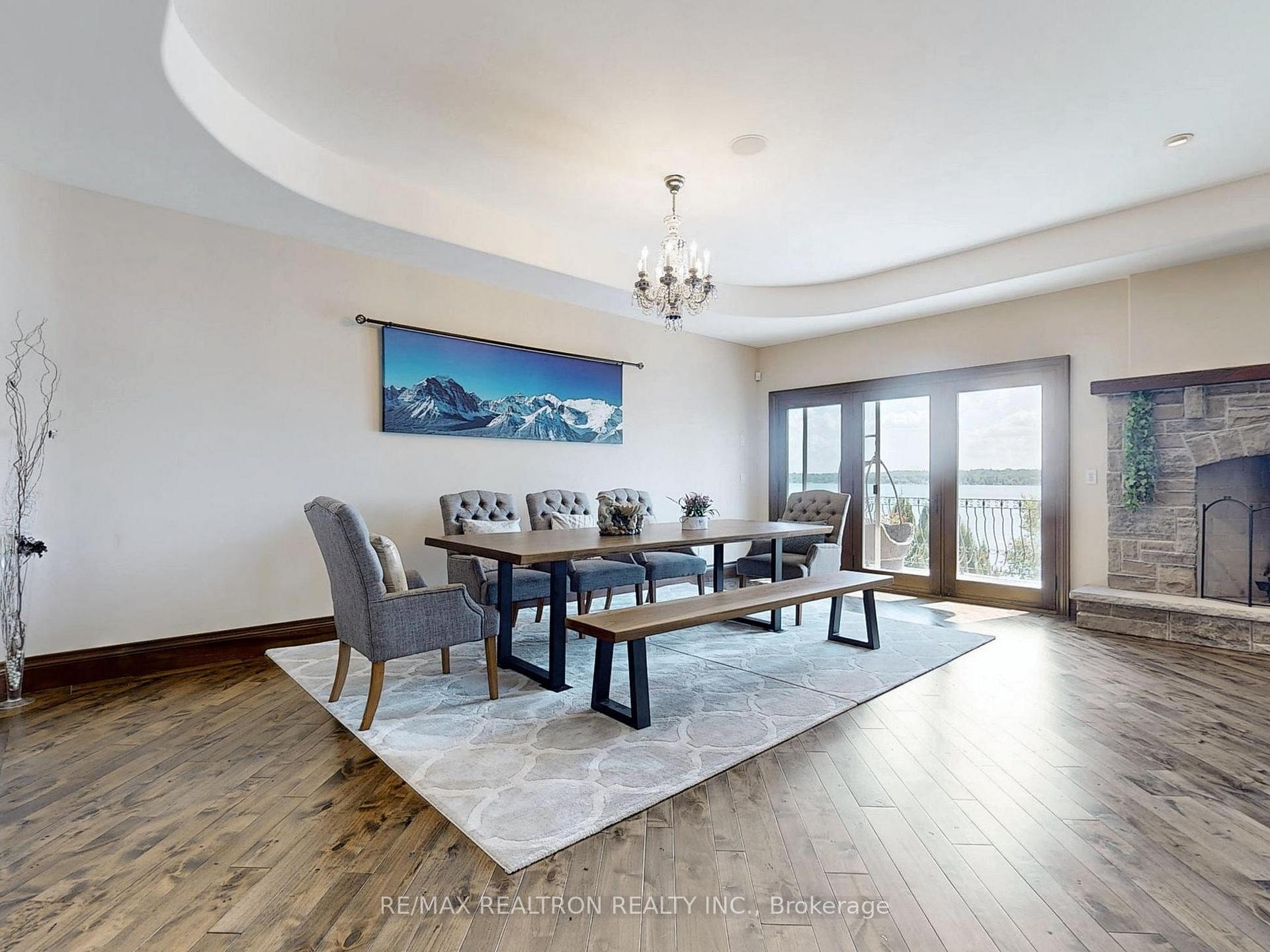 Photo 7 of 35 Kempenfelt Drive, Barrie, City Centre — HOMEH