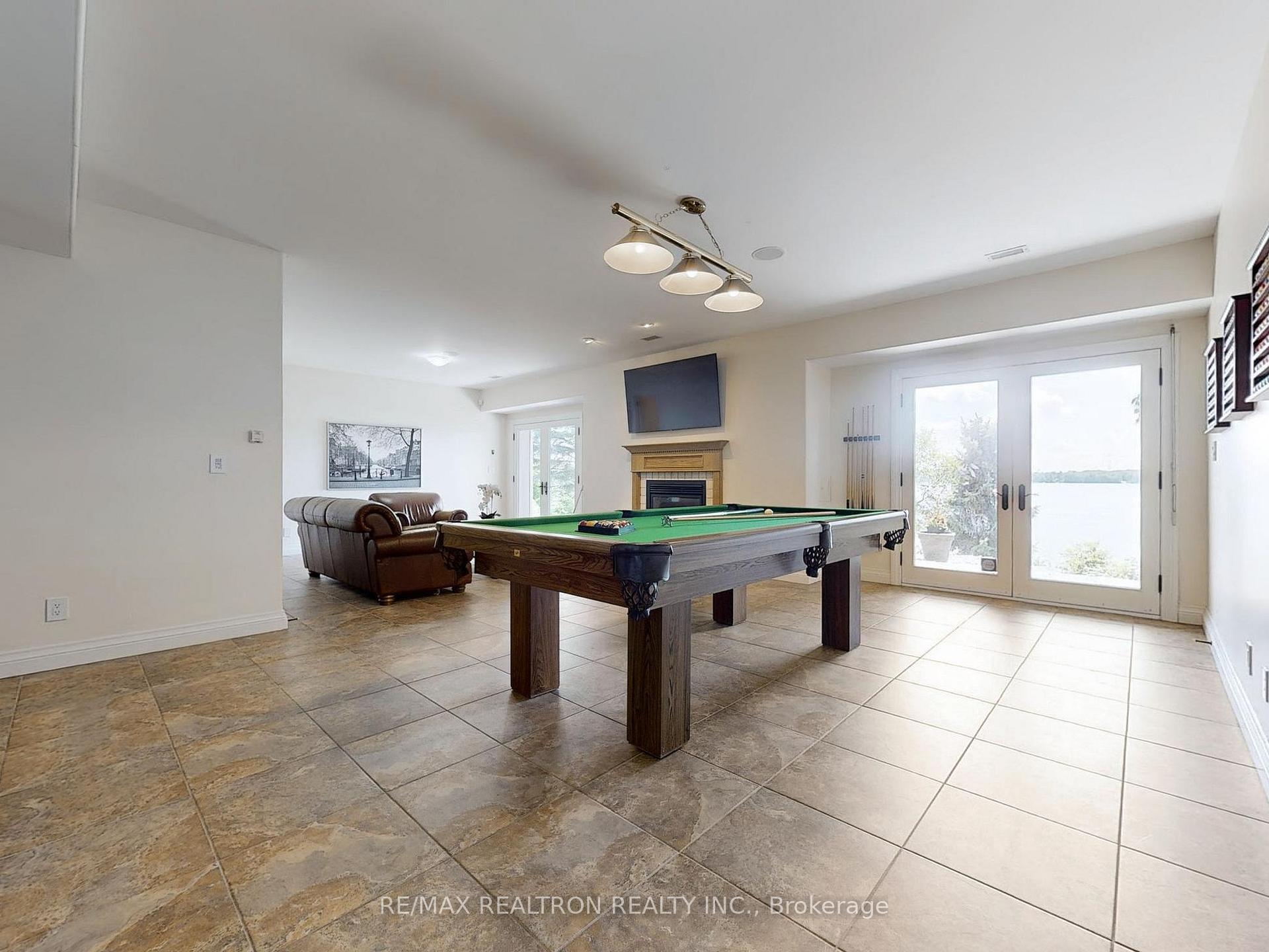 Photo 20 of 35 Kempenfelt Drive, Barrie, City Centre — HOMEH