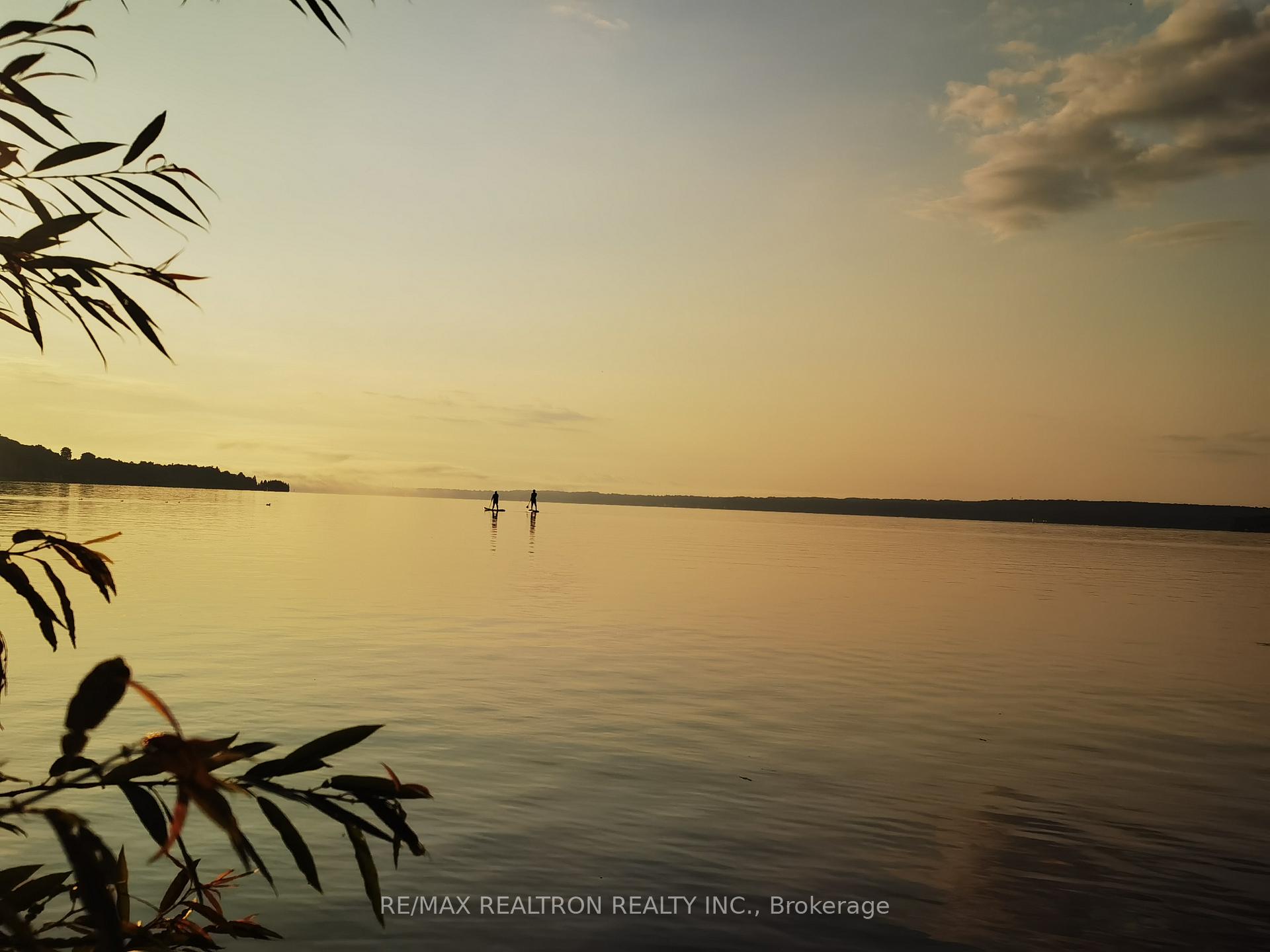 Photo 37 of 35 Kempenfelt Drive, Barrie, City Centre — HOMEH
