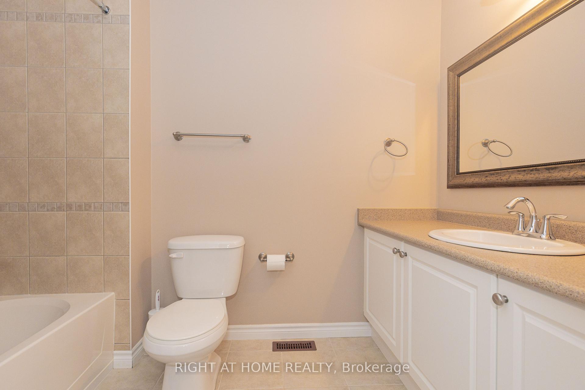 Photo 25 of 228H Crawford Street, Barrie, Ardagh — HOMEH