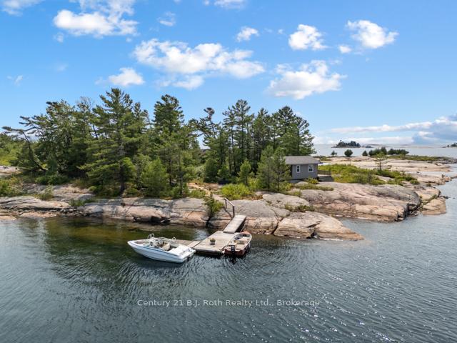 Photo 2 of 1 252c Island, Carling — HOMEH