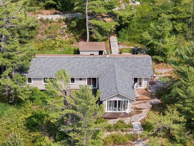 Photo 4 of 1 252c Island, Carling — HOMEH
