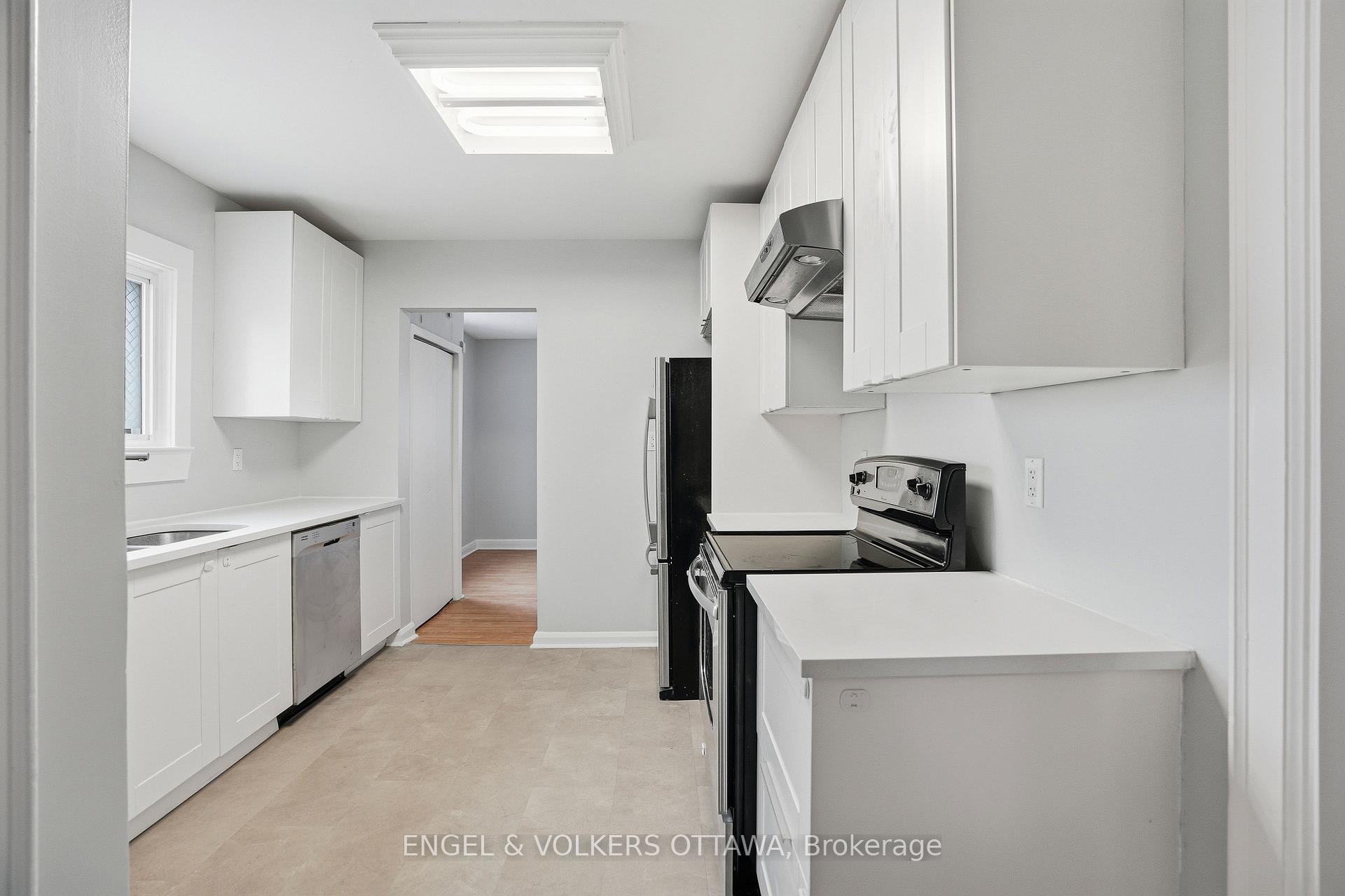 Photo 12 of 153 Hickory Street, Ottawa, West Centre Town — HOMEH
