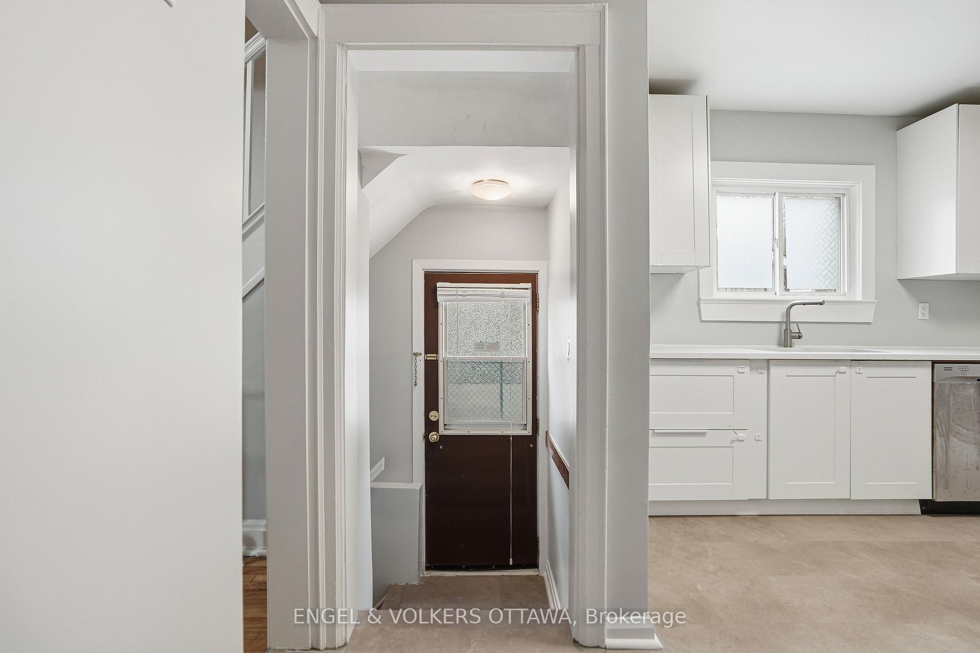 Photo 33 of 153 Hickory Street, Ottawa, West Centre Town — HOMEH