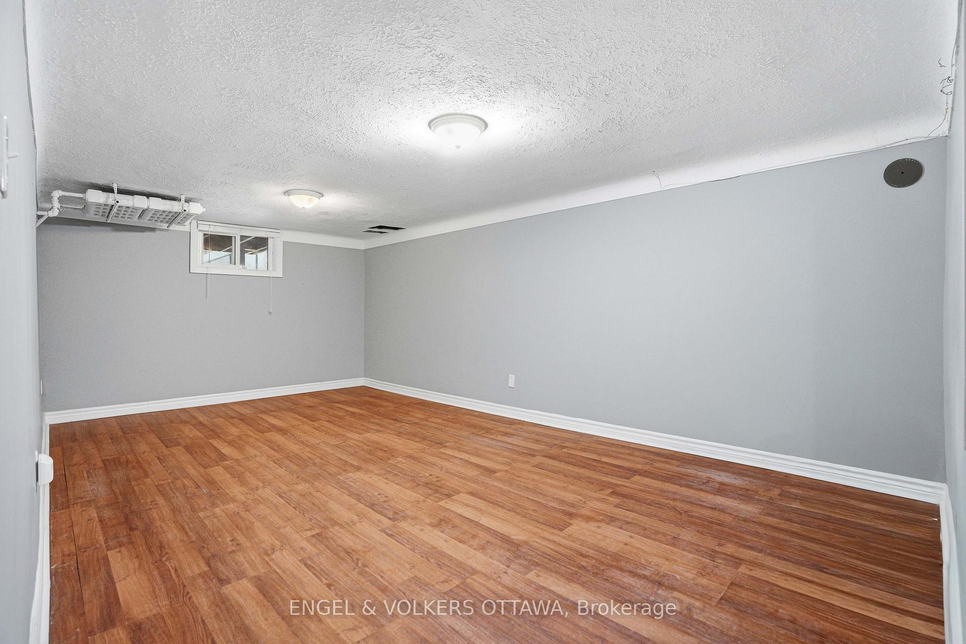 Photo 32 of 153 Hickory Street, Ottawa, West Centre Town — HOMEH