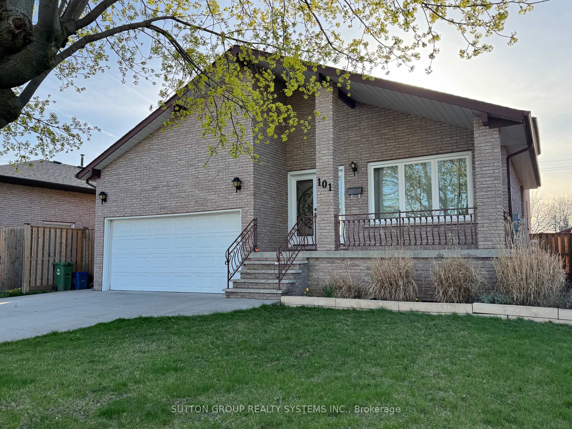 Front of 101 Henley Drive