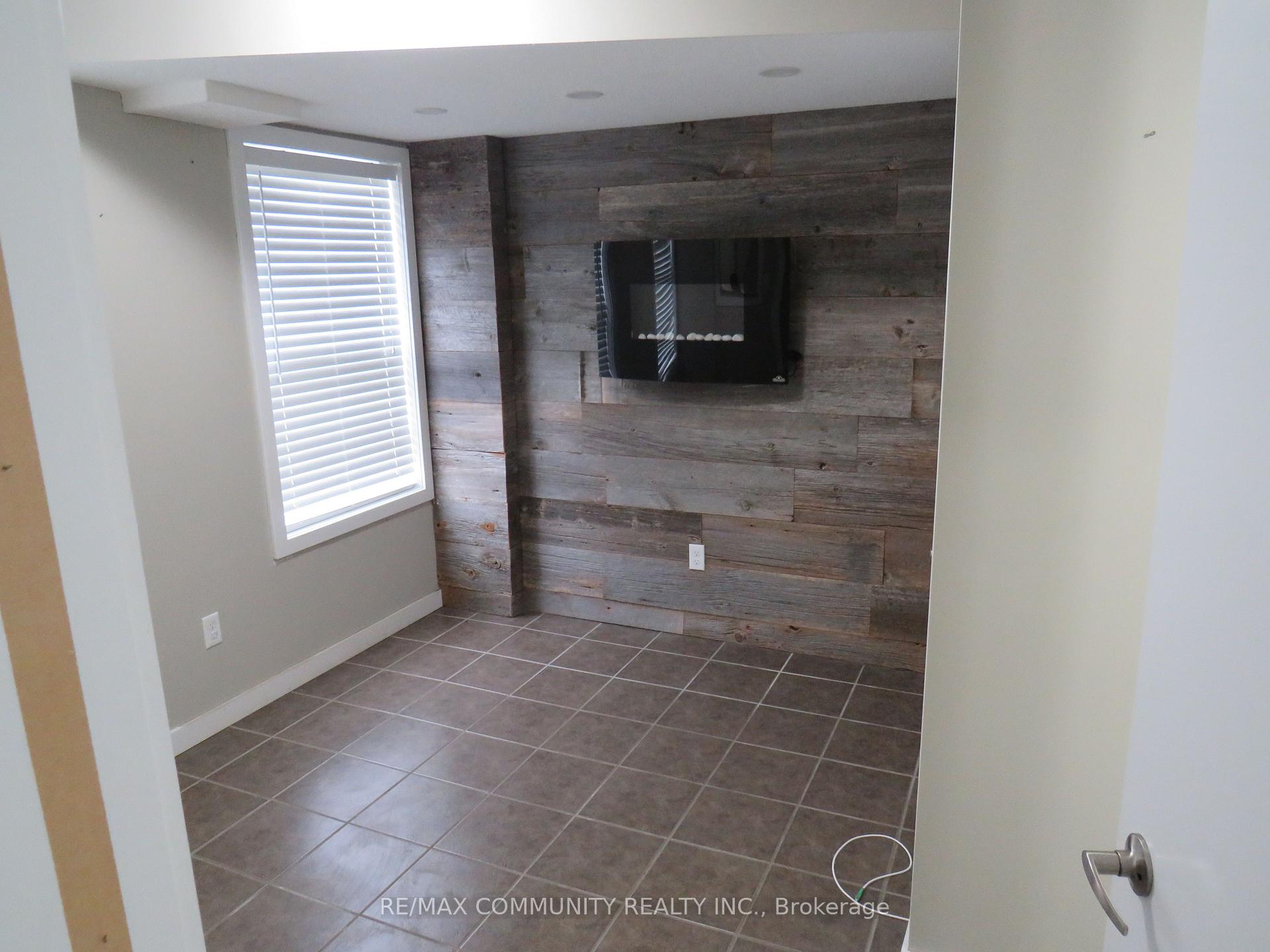 Photo 2 of Unit 4, 91 Coughlin Road, Barrie, Holly — HOMEH