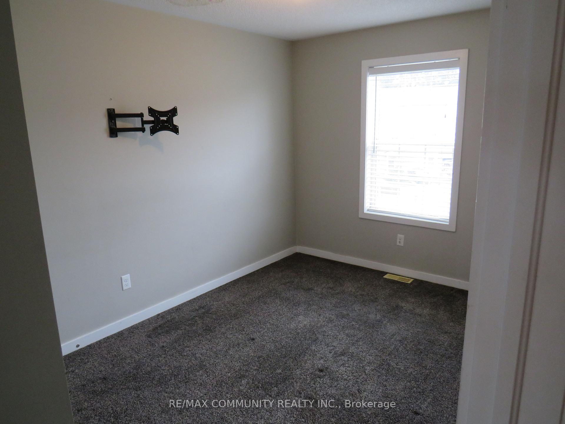 Photo 17 of Unit 4, 91 Coughlin Road, Barrie, Holly — HOMEH
