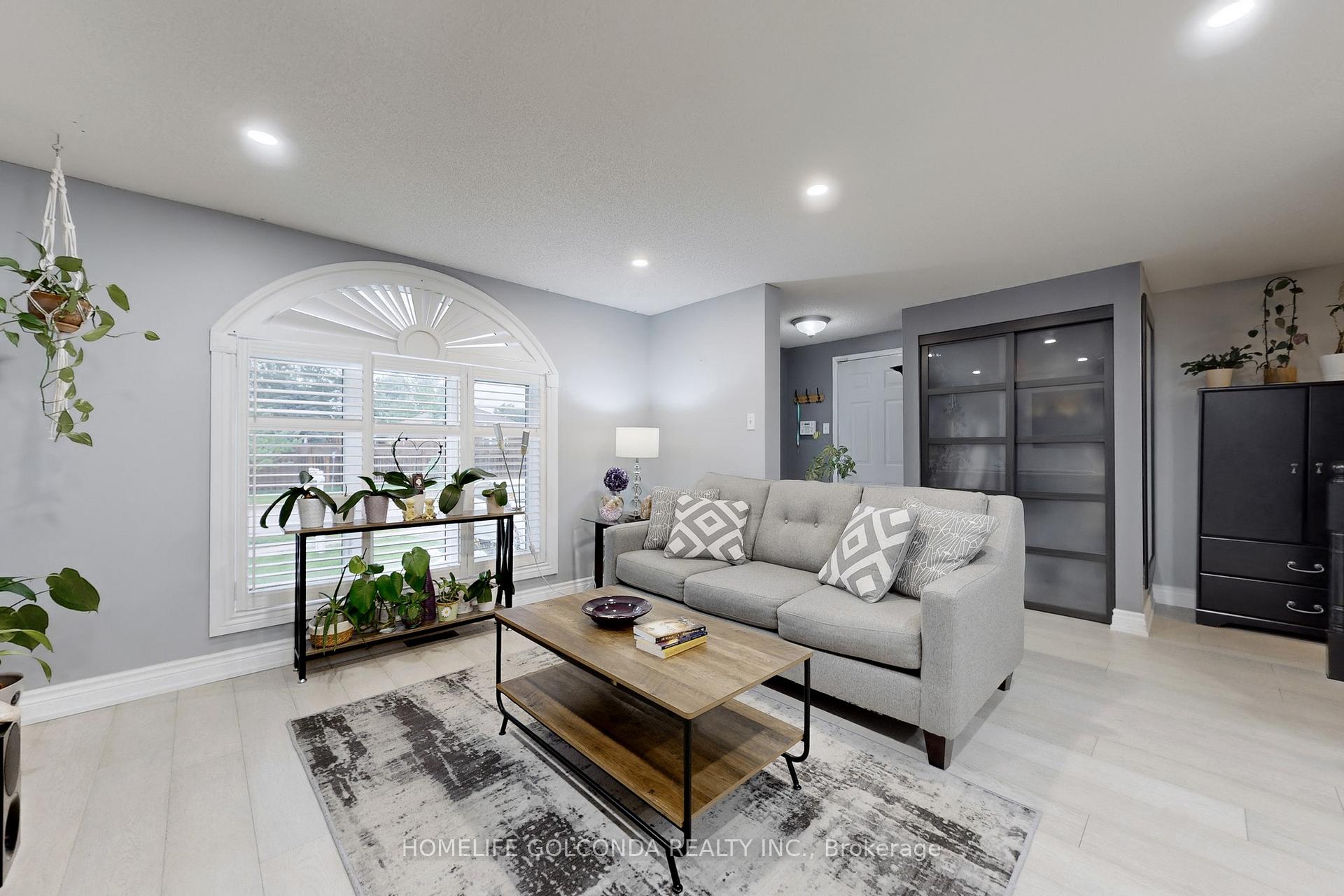 Photo 2 of 133 Hanmer Street W, Barrie, West Bayfield — HOMEH