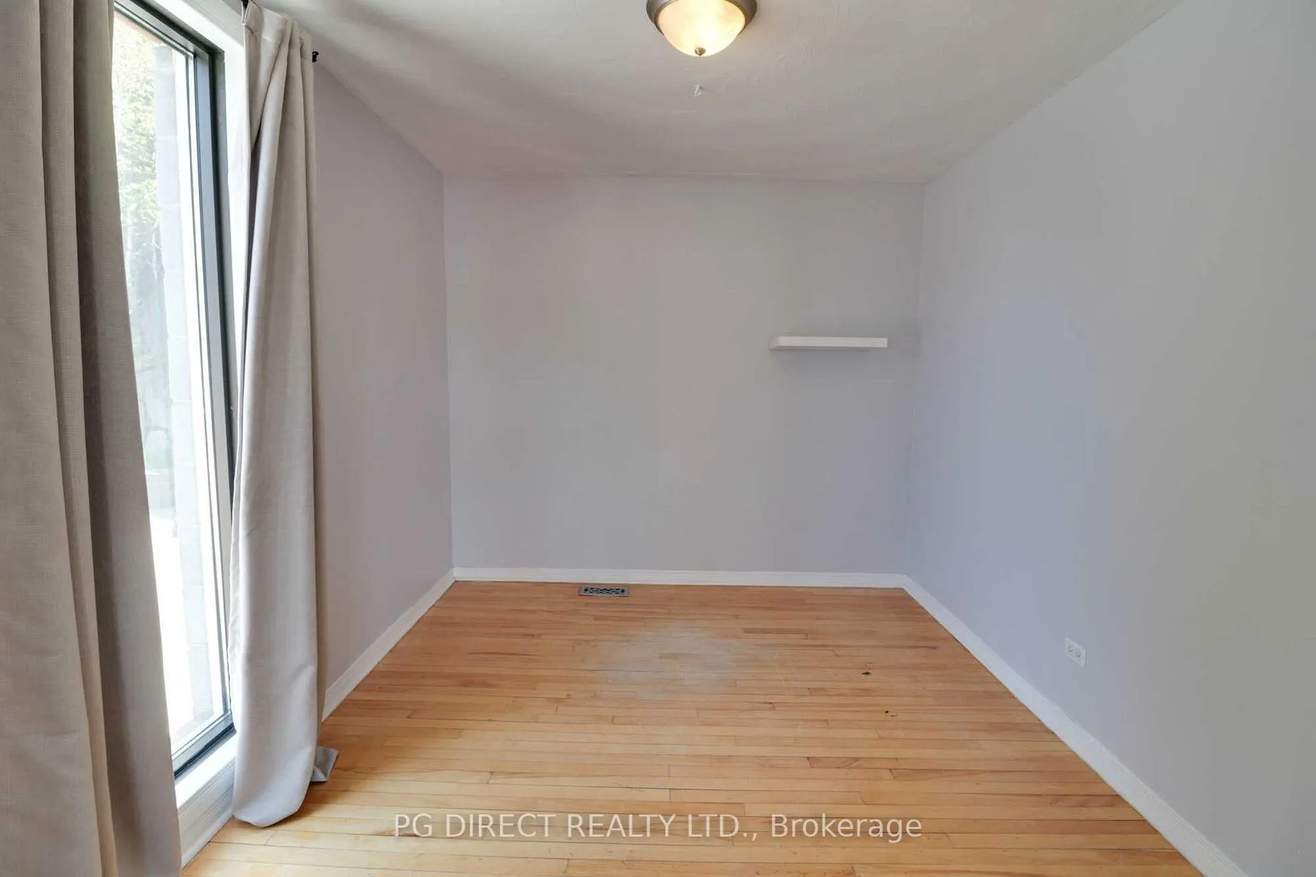 Photo 5 of 1583 Regent Street, Out of Area — HOMEH