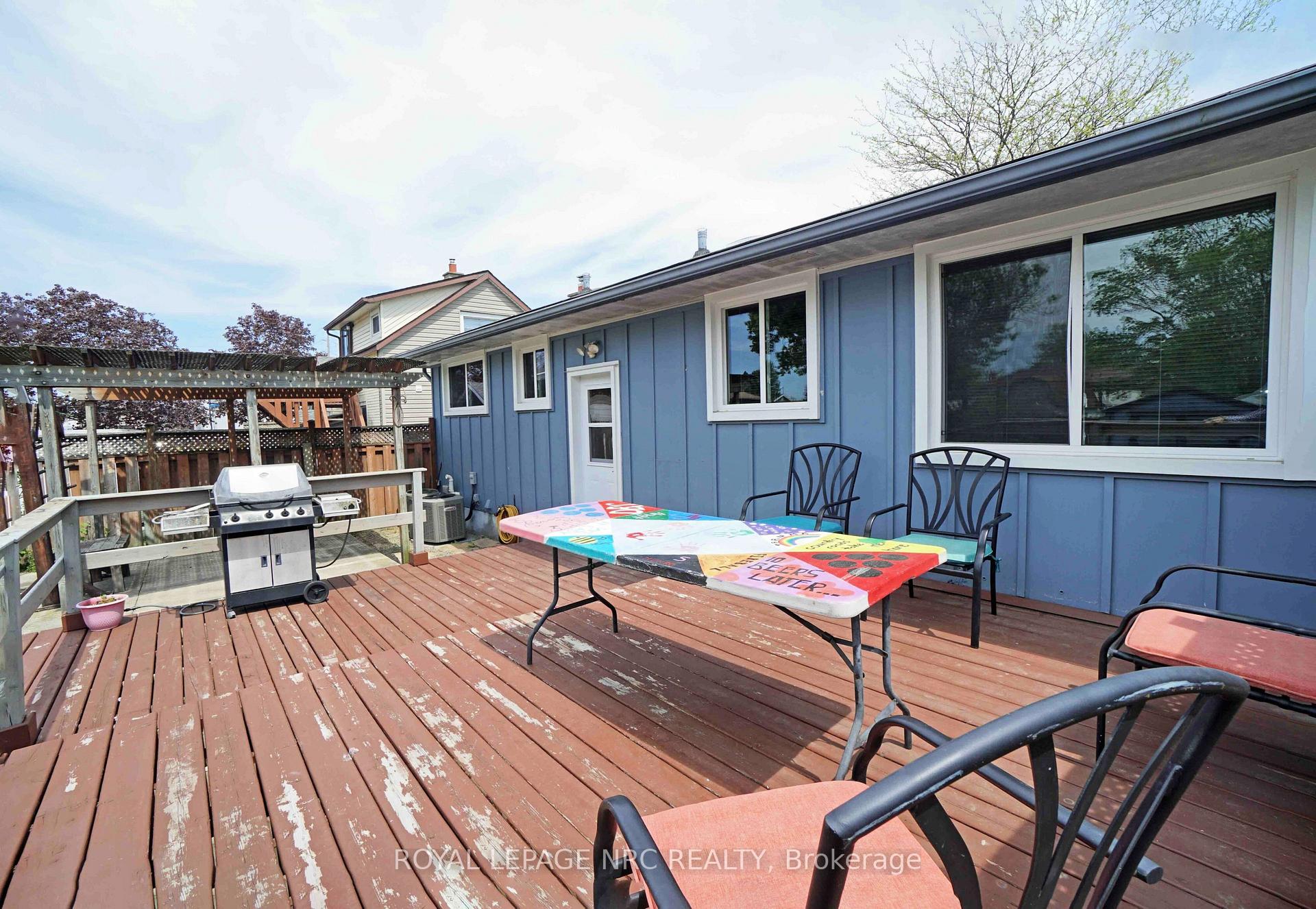 Photo 12 of 228 Pelham Road, St. Catharines, Western Hill — HOMEH