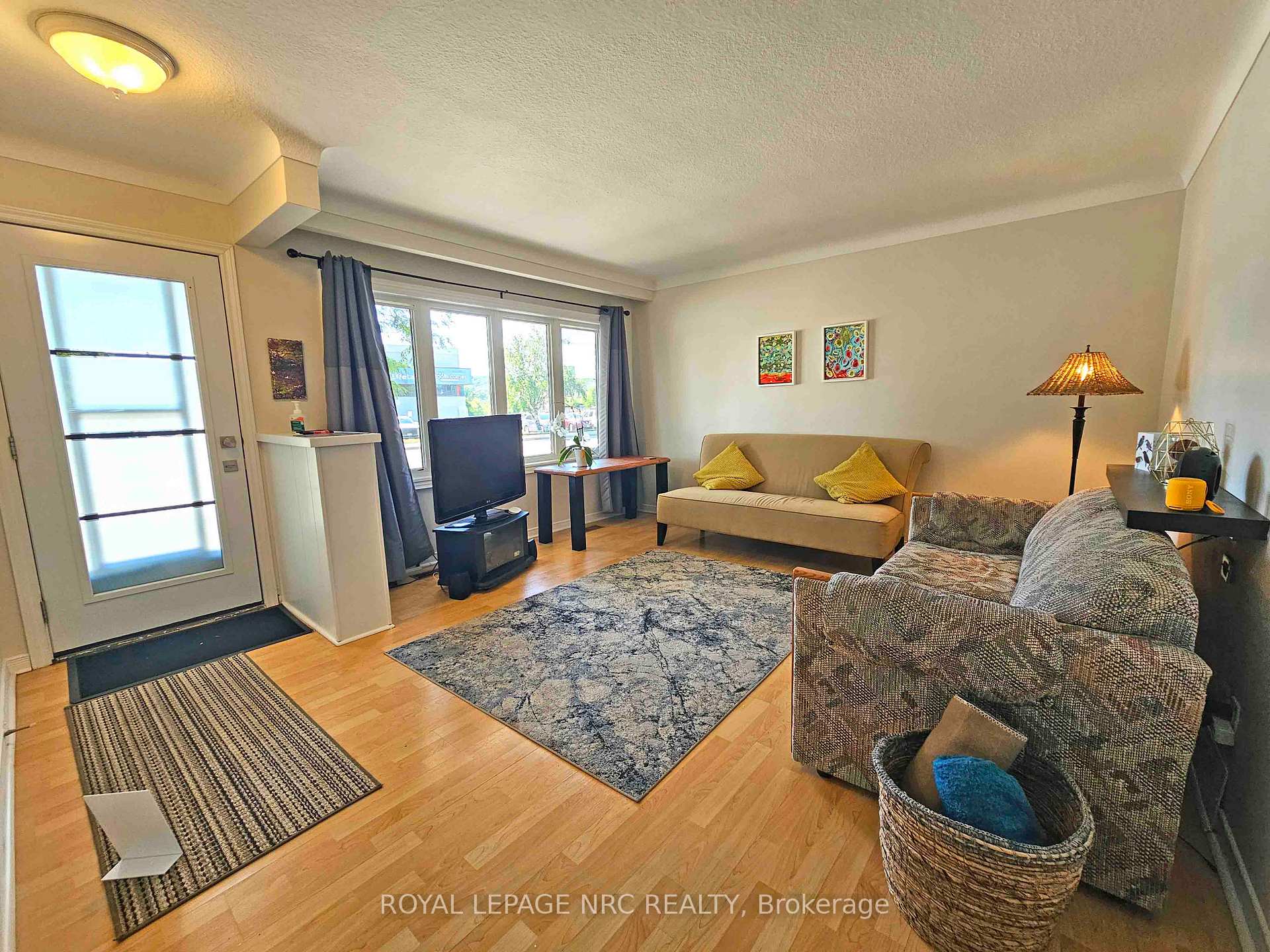 Photo 16 of 228 Pelham Road, St. Catharines, Western Hill — HOMEH