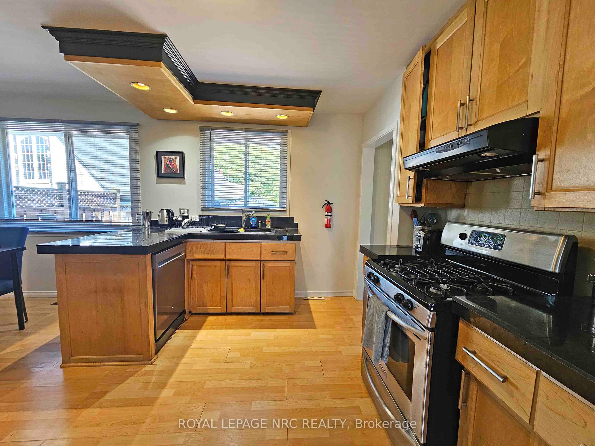 Photo 20 of 228 Pelham Road, St. Catharines, Western Hill — HOMEH