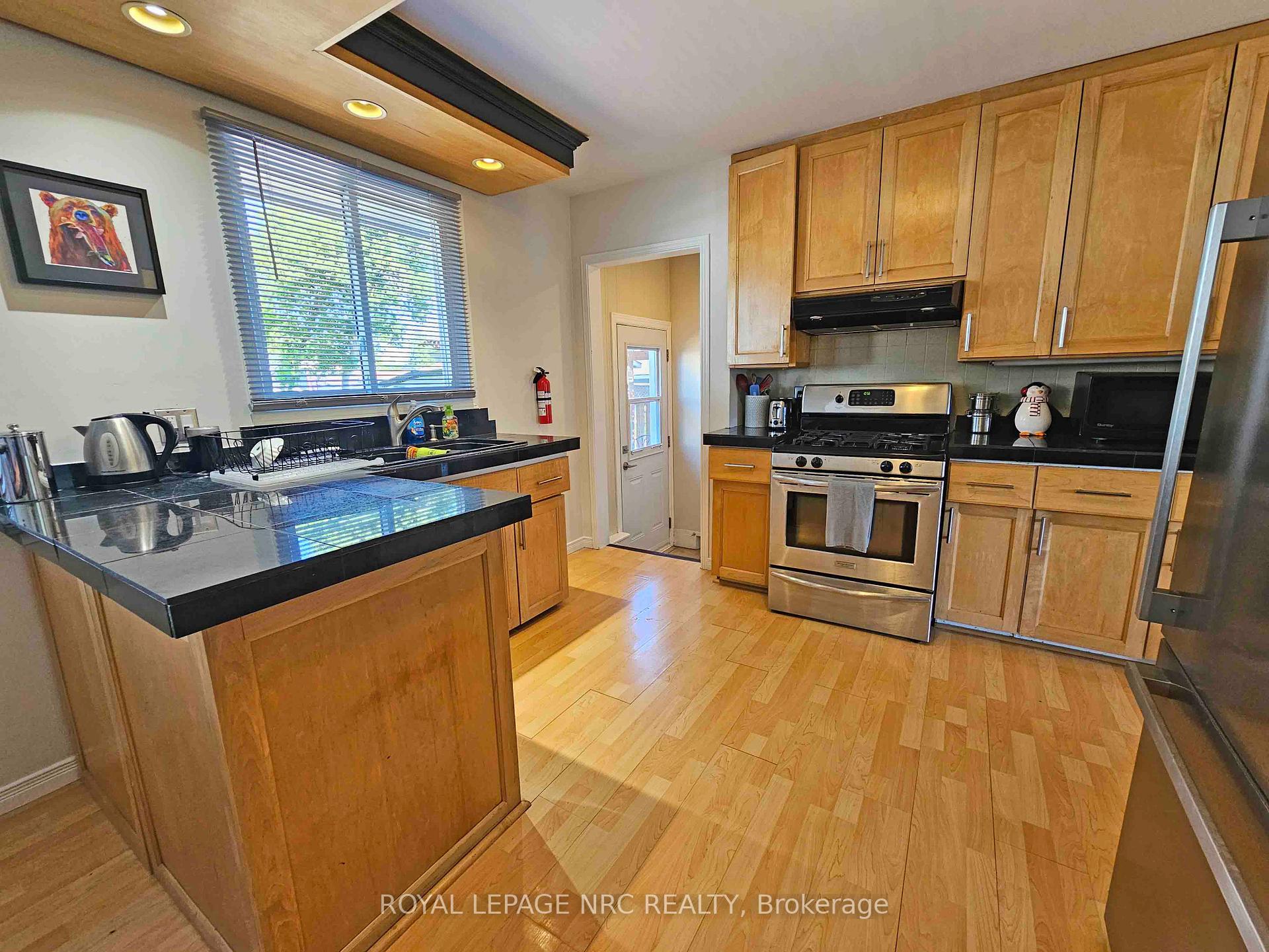 Photo 27 of 228 Pelham Road, St. Catharines, Western Hill — HOMEH