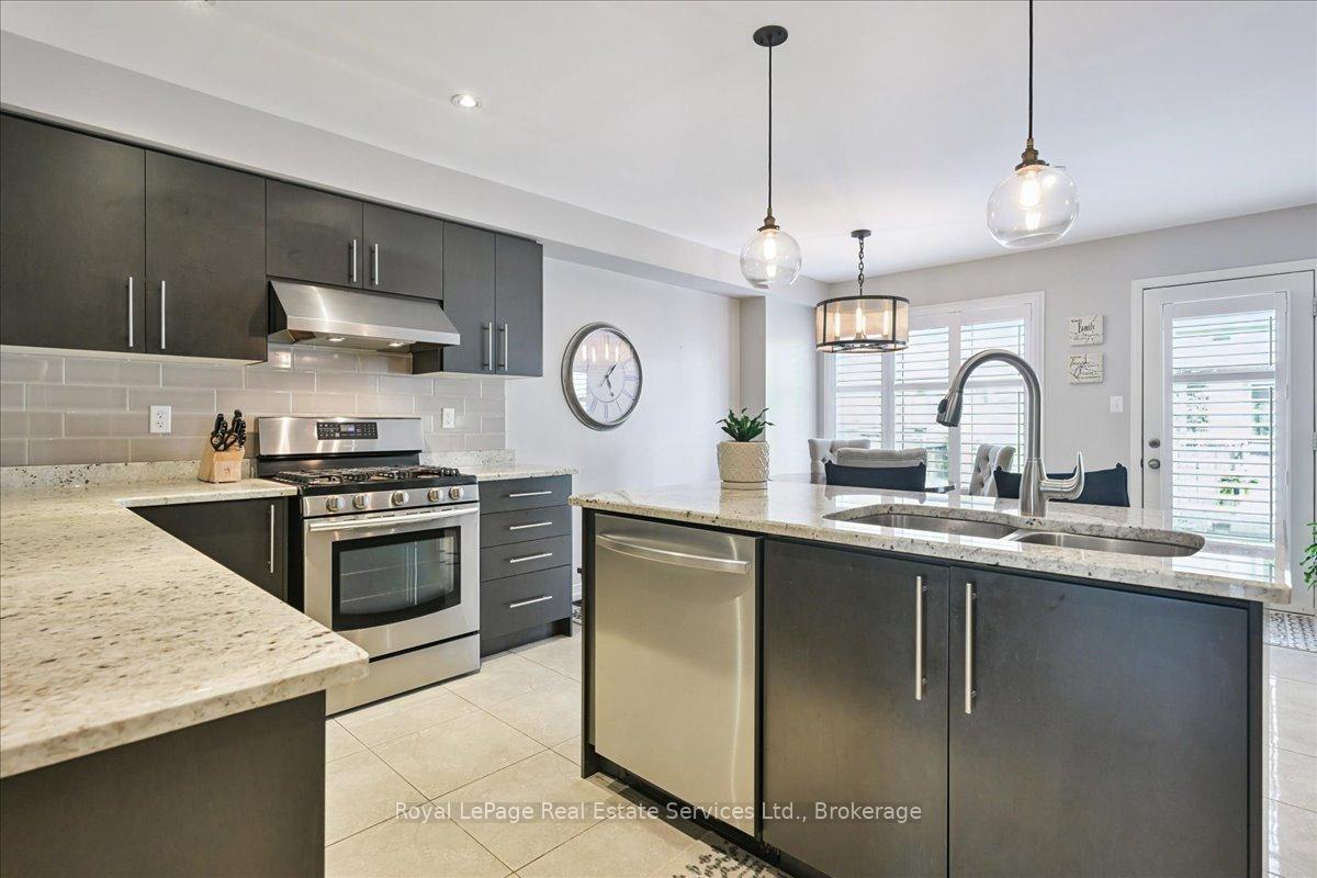 Photo 3 of 50 Mcknight Avenue, Hamilton, Waterdown — HOMEH