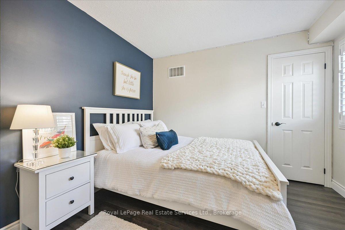 Photo 14 of 50 Mcknight Avenue, Hamilton, Waterdown — HOMEH