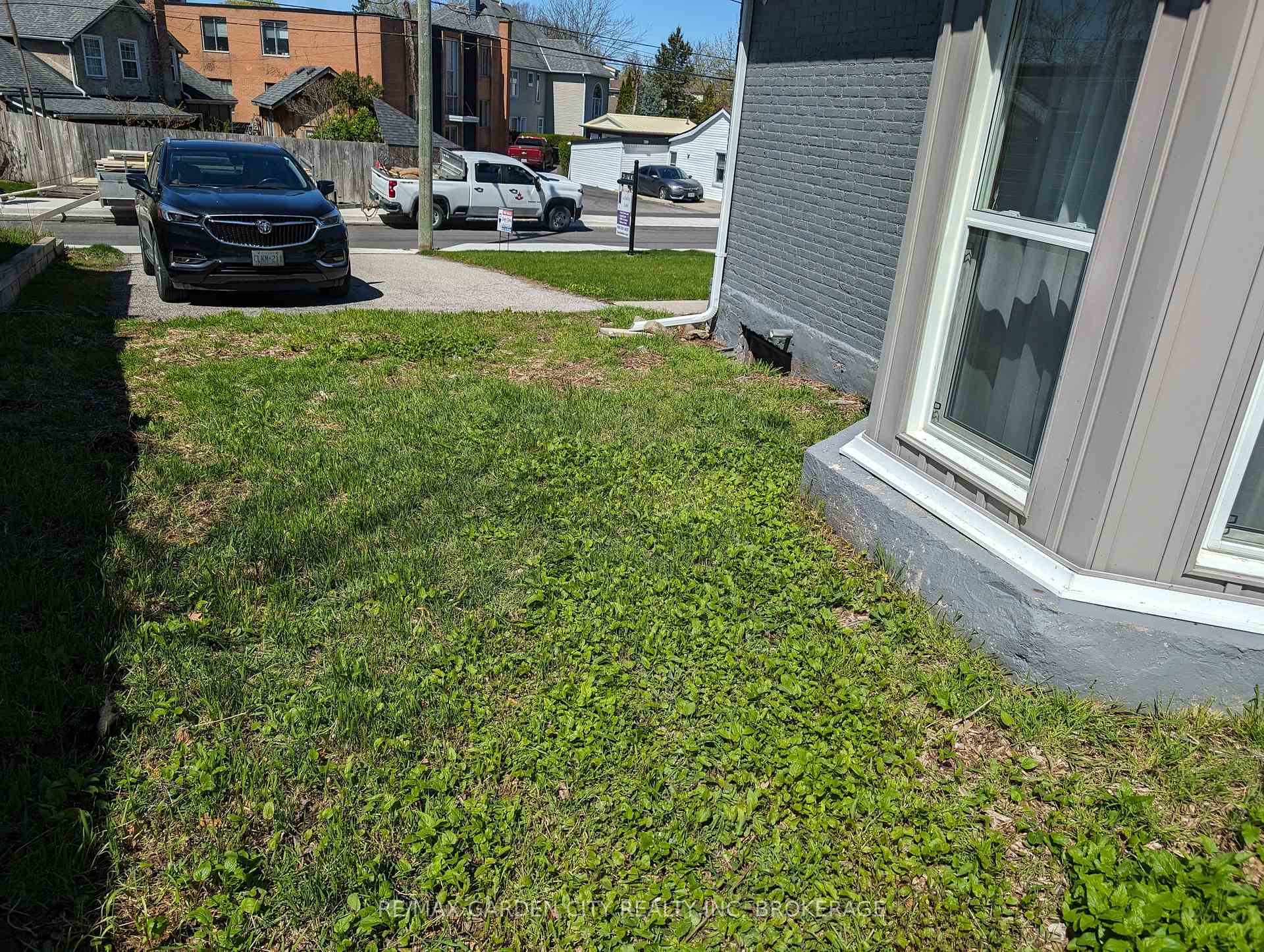 Photo 9 of 28 Lake Street, St. Catharines, Downtown — HOMEH