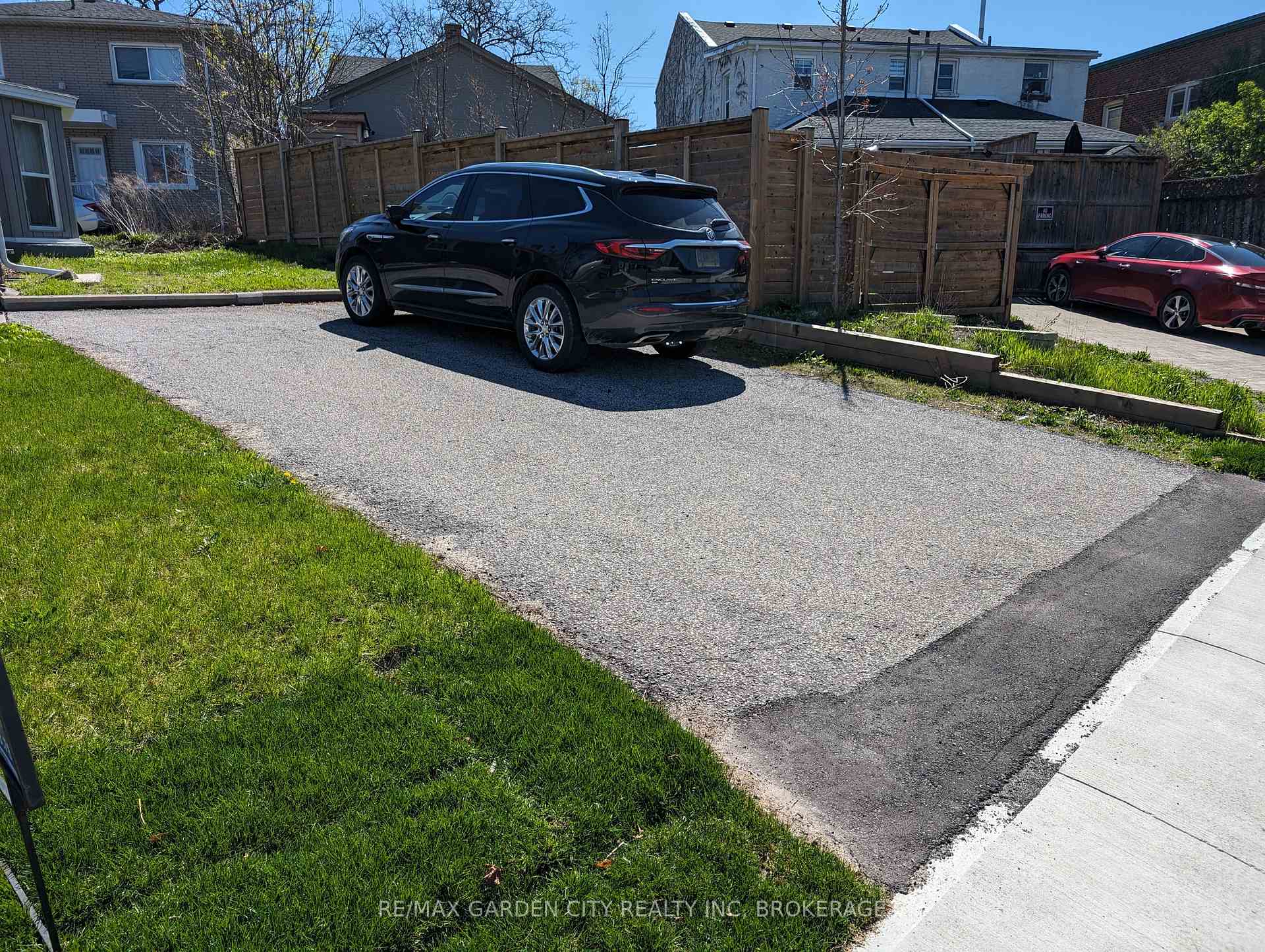 Photo 20 of 28 Lake Street, St. Catharines, Downtown — HOMEH