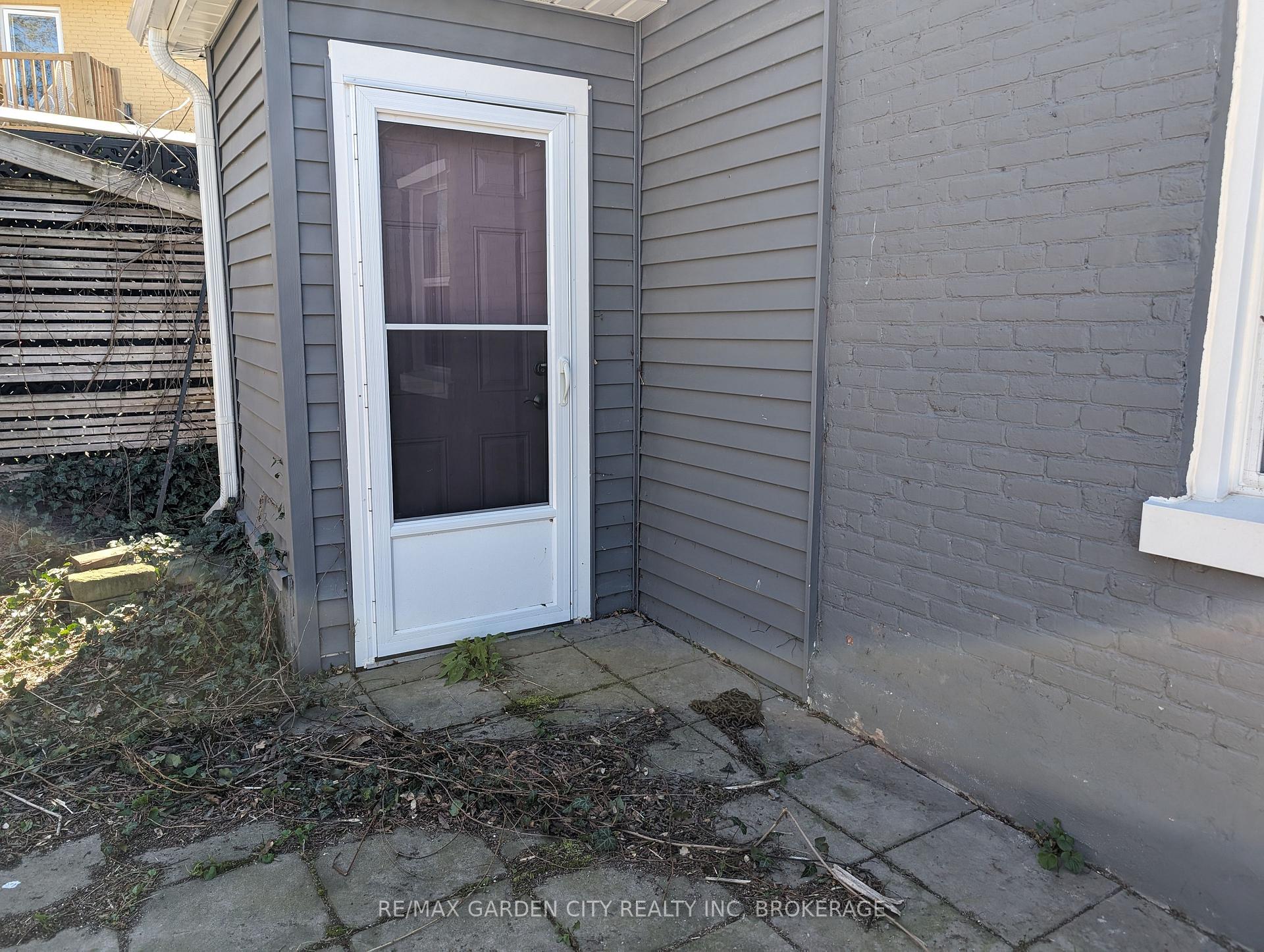 Photo 21 of 28 Lake Street, St. Catharines, Downtown — HOMEH