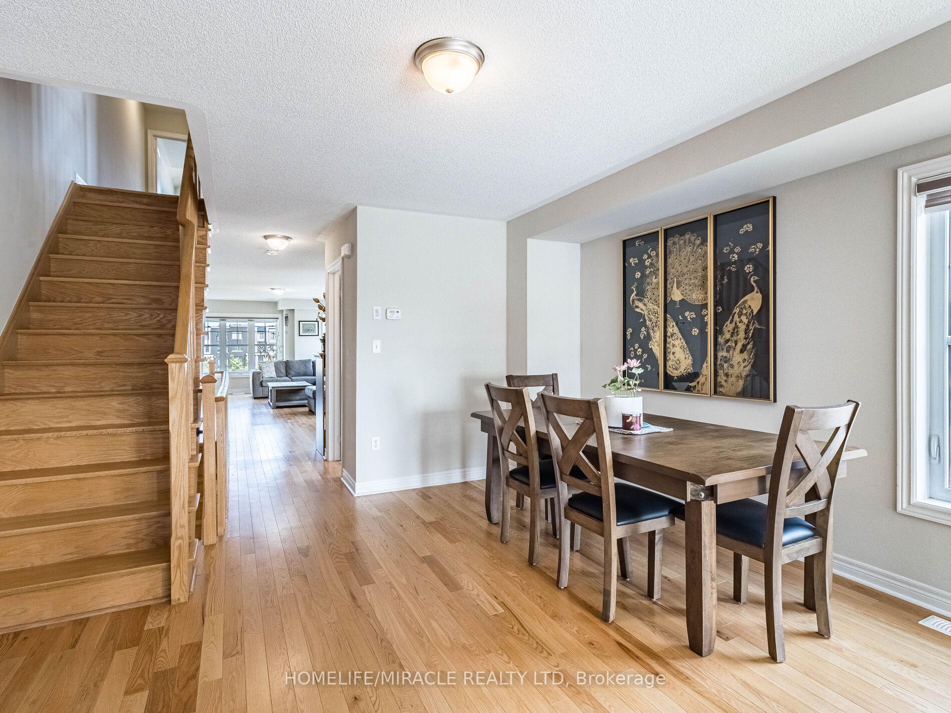 Photo 38 of 43 Finegan Circle, Brampton, Northwest Brampton — HOMEH