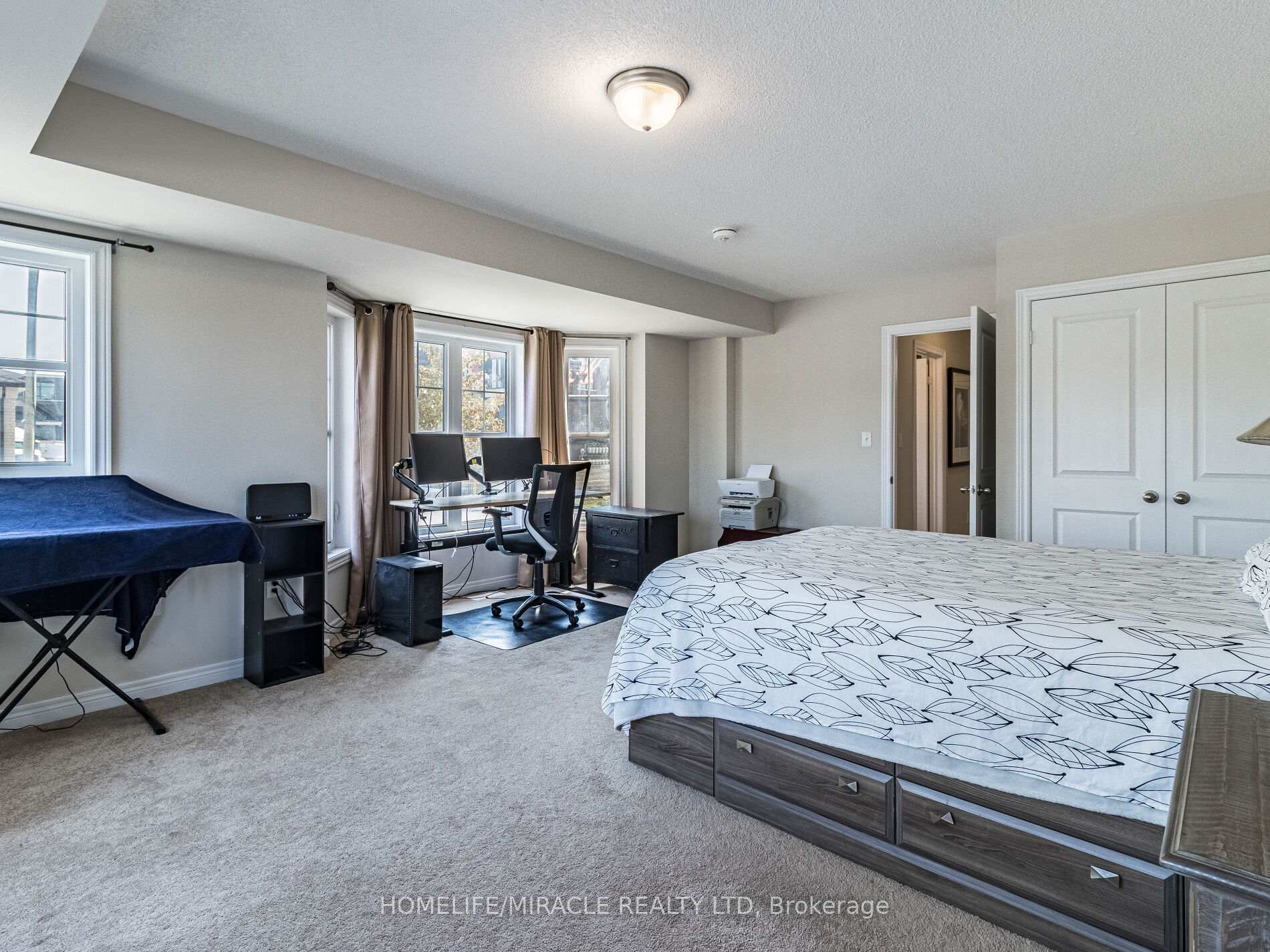 Photo 29 of 43 Finegan Circle, Brampton, Northwest Brampton — HOMEH
