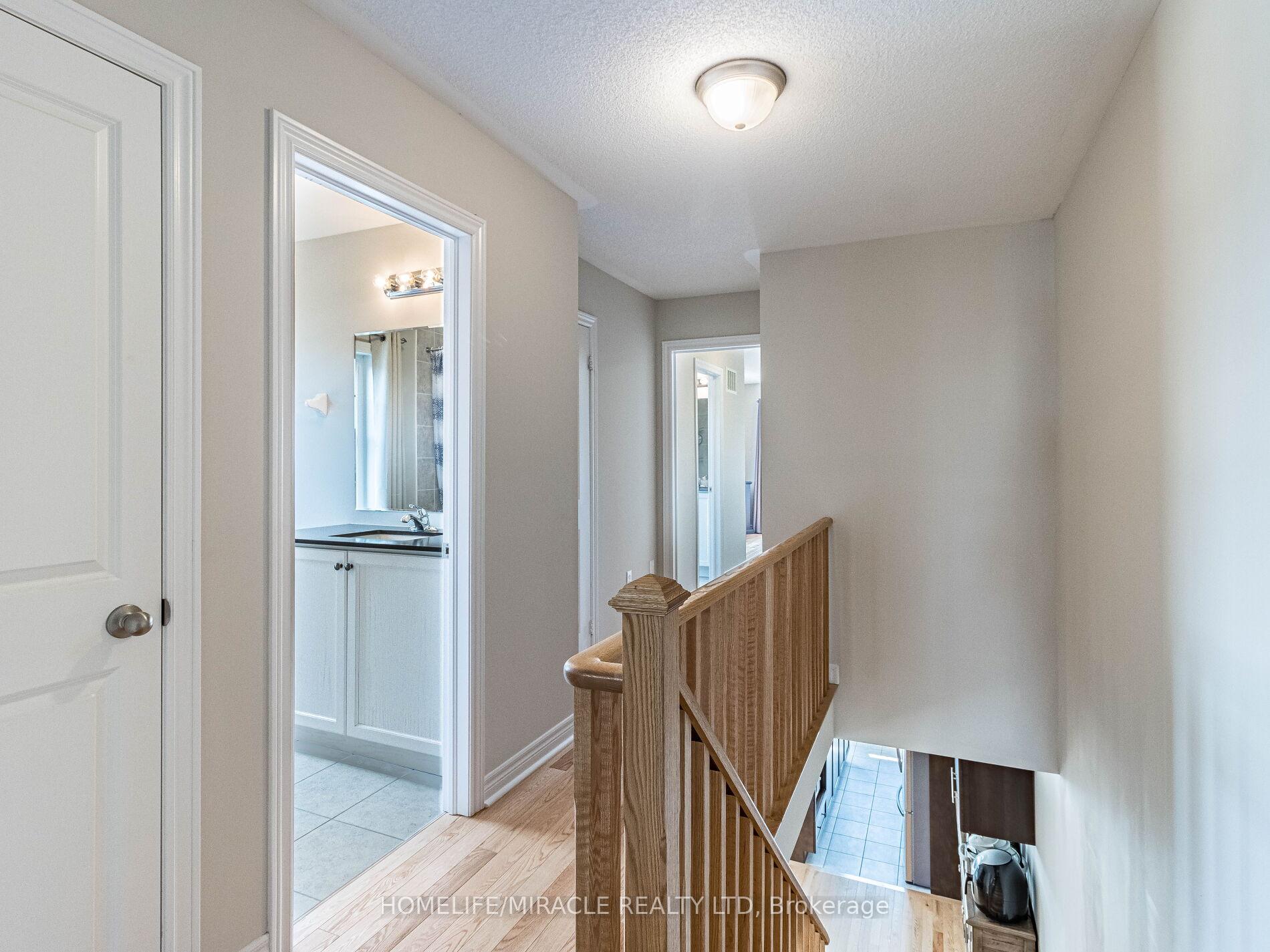 Photo 27 of 43 Finegan Circle, Brampton, Northwest Brampton — HOMEH