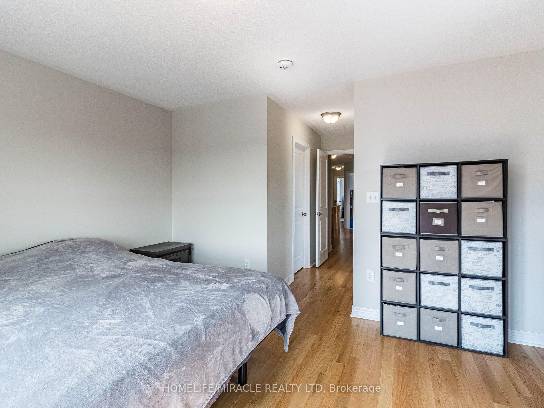 Photo 34 of 43 Finegan Circle, Brampton, Northwest Brampton — HOMEH