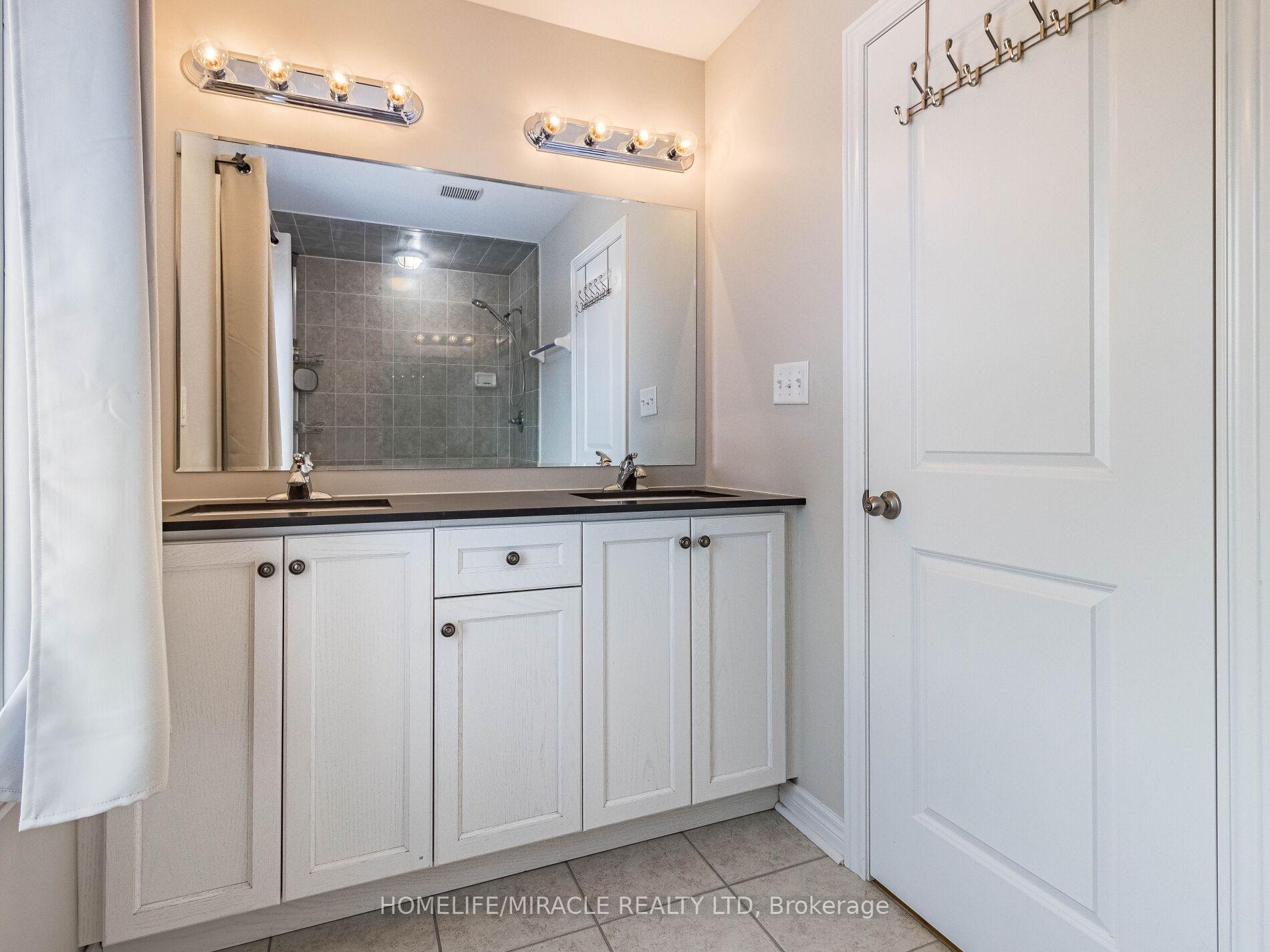 Photo 35 of 43 Finegan Circle, Brampton, Northwest Brampton — HOMEH