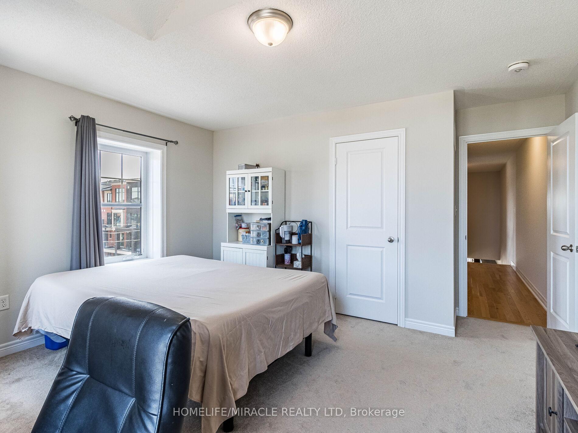 Photo 47 of 43 Finegan Circle, Brampton, Northwest Brampton — HOMEH
