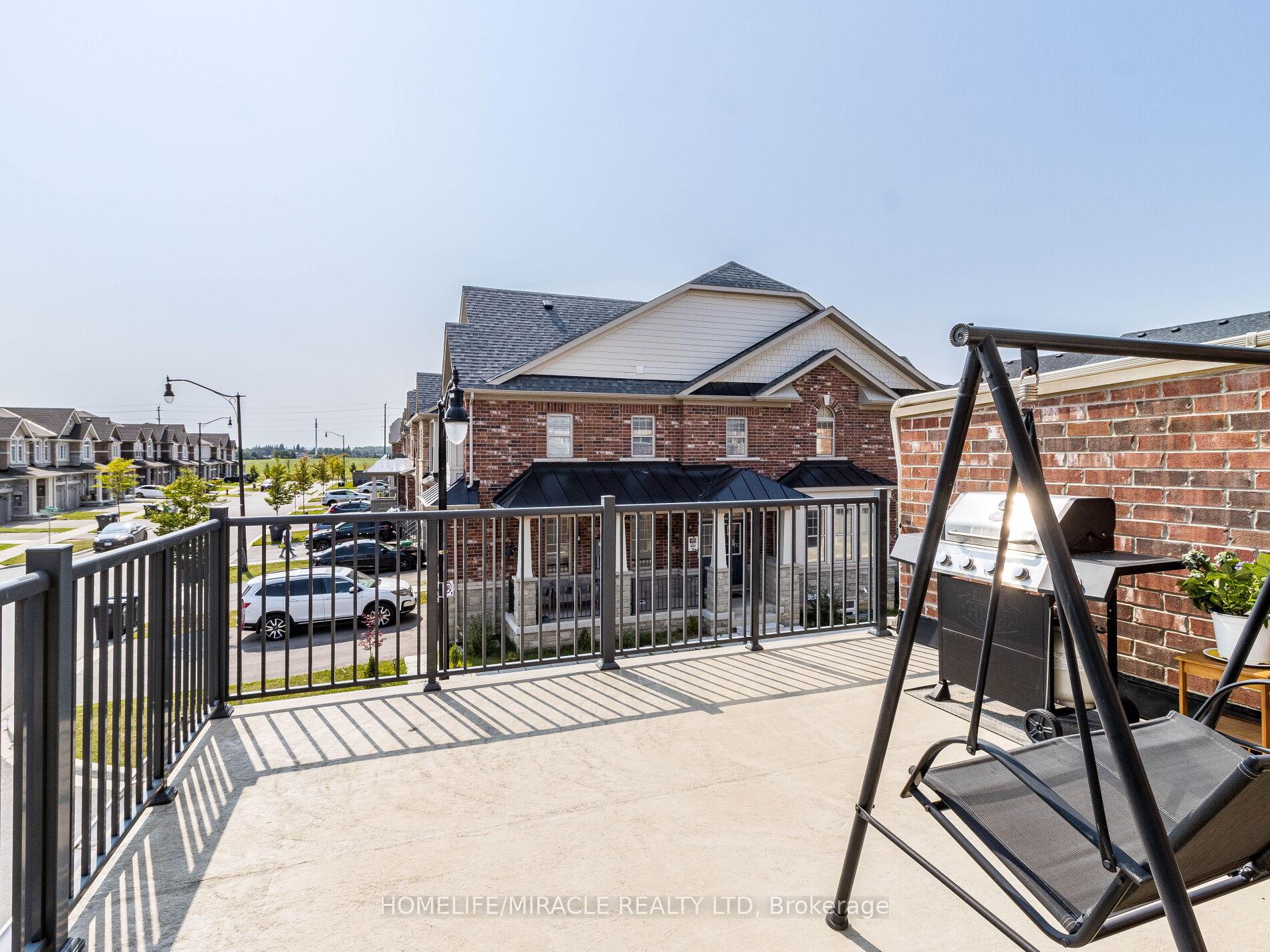 Photo 49 of 43 Finegan Circle, Brampton, Northwest Brampton — HOMEH