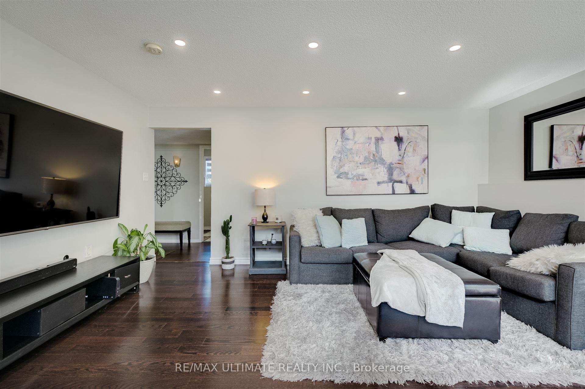 Photo 6 of 158 Hanmer Street E, Barrie, East Bayfield — HOMEH
