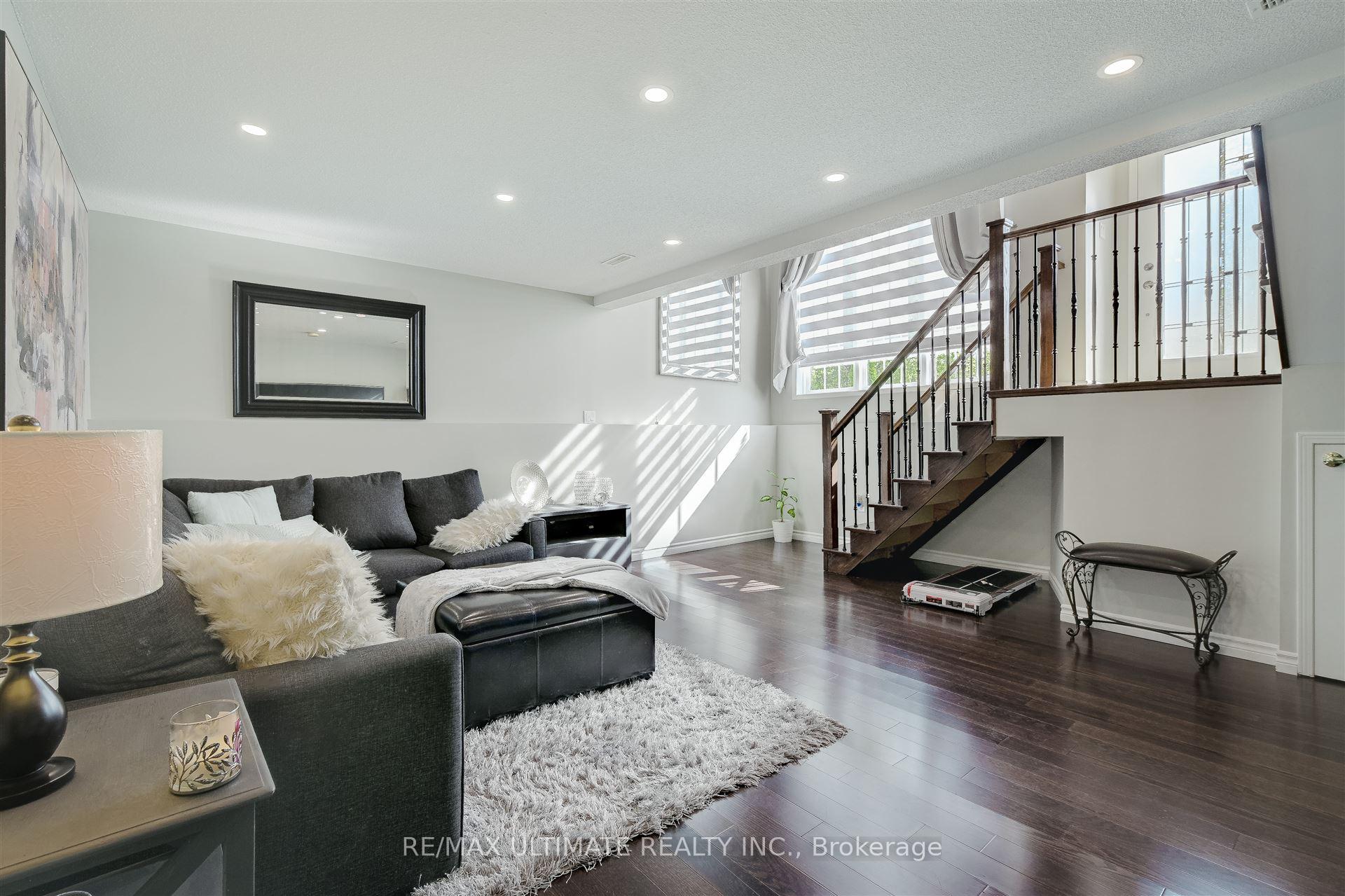Photo 8 of 158 Hanmer Street E, Barrie, East Bayfield — HOMEH