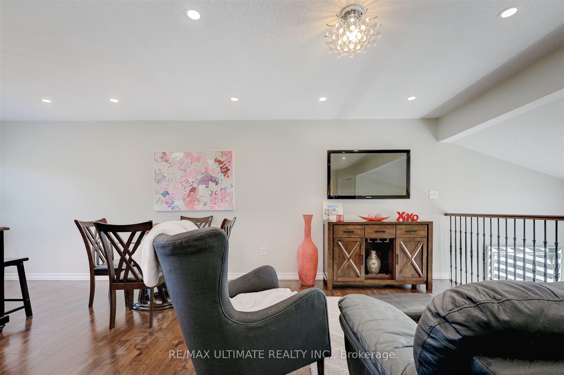 Photo 12 of 158 Hanmer Street E, Barrie, East Bayfield — HOMEH