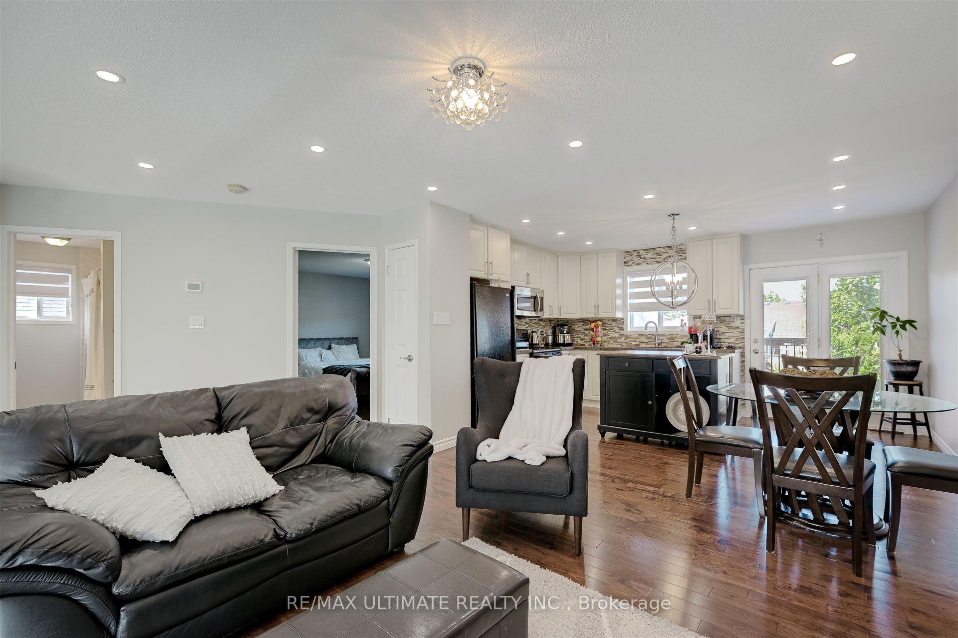 Photo 13 of 158 Hanmer Street E, Barrie, East Bayfield — HOMEH