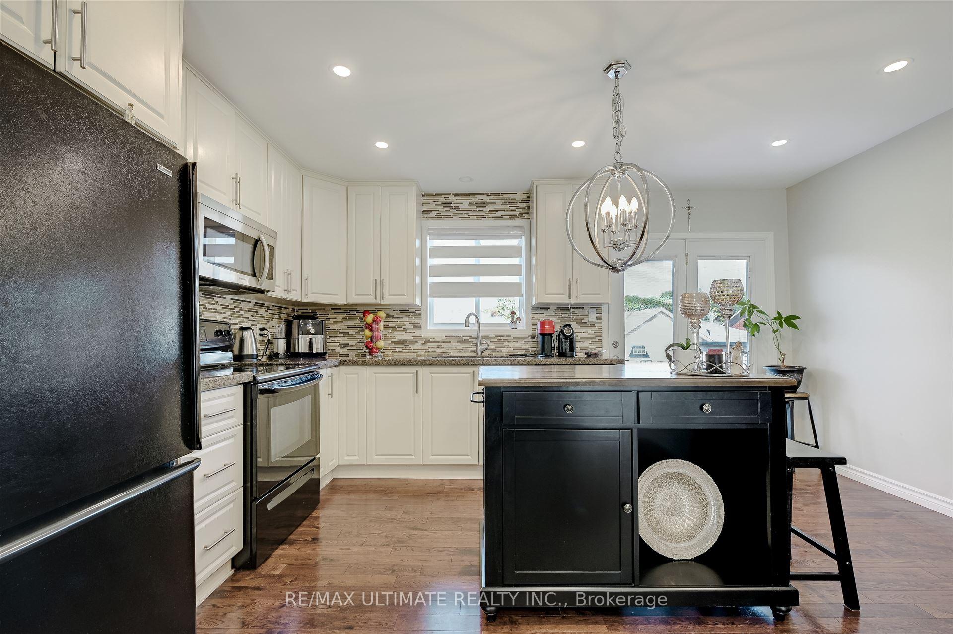 Photo 18 of 158 Hanmer Street E, Barrie, East Bayfield — HOMEH