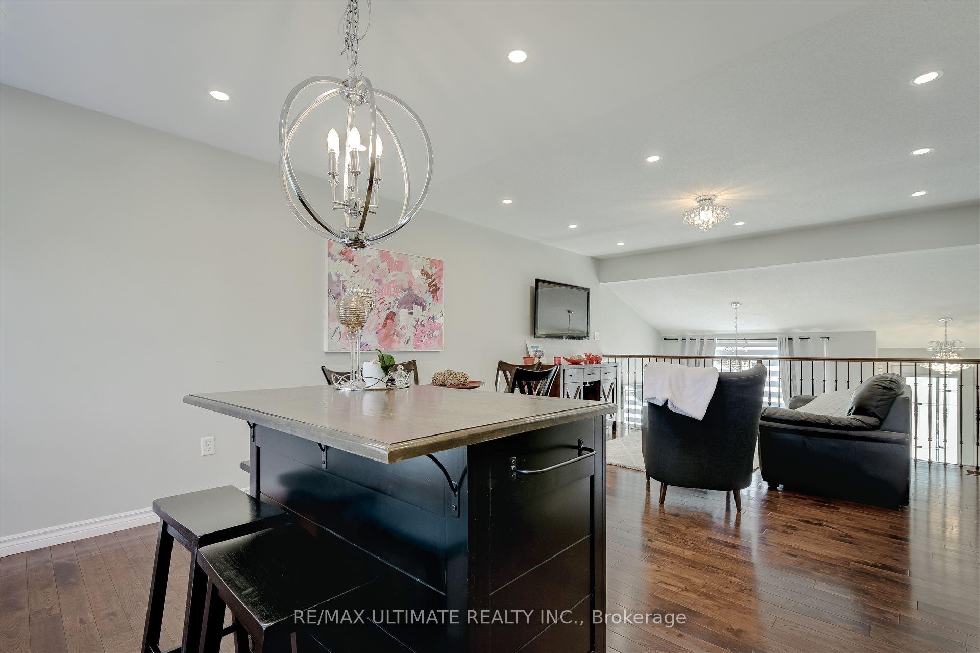 Photo 19 of 158 Hanmer Street E, Barrie, East Bayfield — HOMEH
