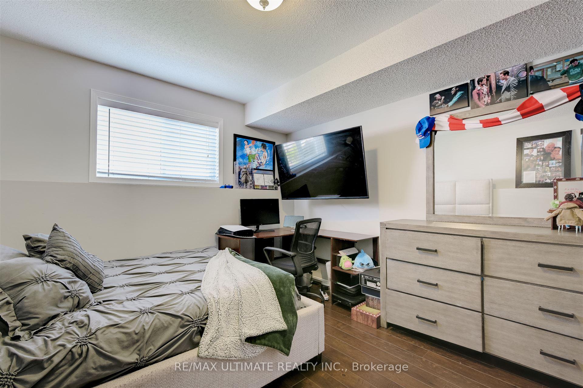 Photo 28 of 158 Hanmer Street E, Barrie, East Bayfield — HOMEH