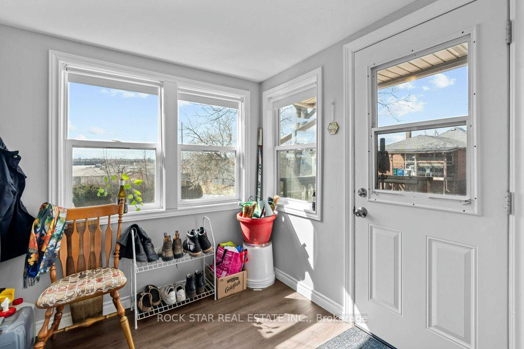 Photo 16 of 81 Grass Avenue, St. Catharines, Downtown — HOMEH