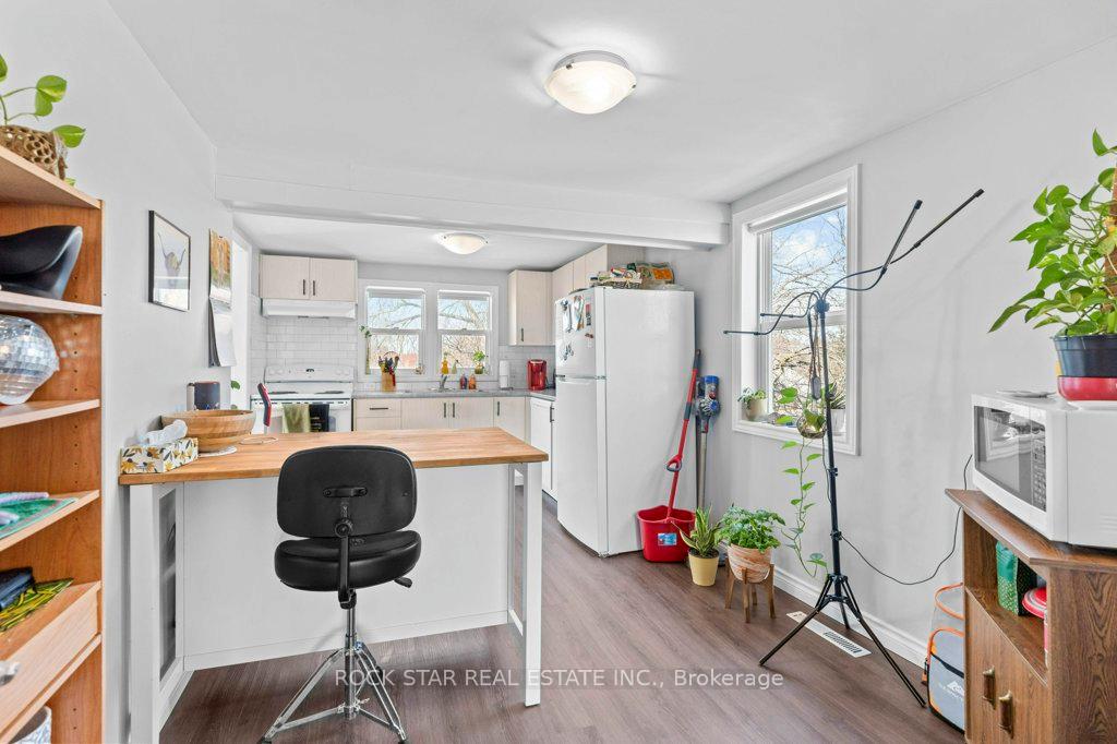 Photo 20 of 81 Grass Avenue, St. Catharines, Downtown — HOMEH