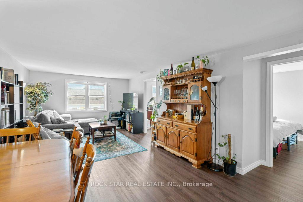 Photo 21 of 81 Grass Avenue, St. Catharines, Downtown — HOMEH