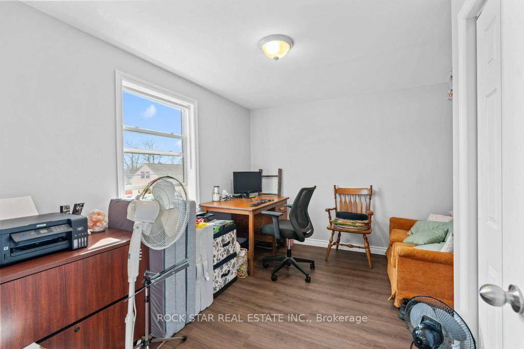 Photo 23 of 81 Grass Avenue, St. Catharines, Downtown — HOMEH