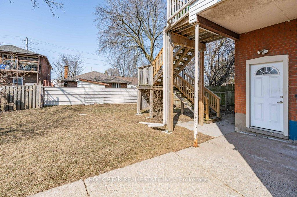 Photo 28 of 81 Grass Avenue, St. Catharines, Downtown — HOMEH