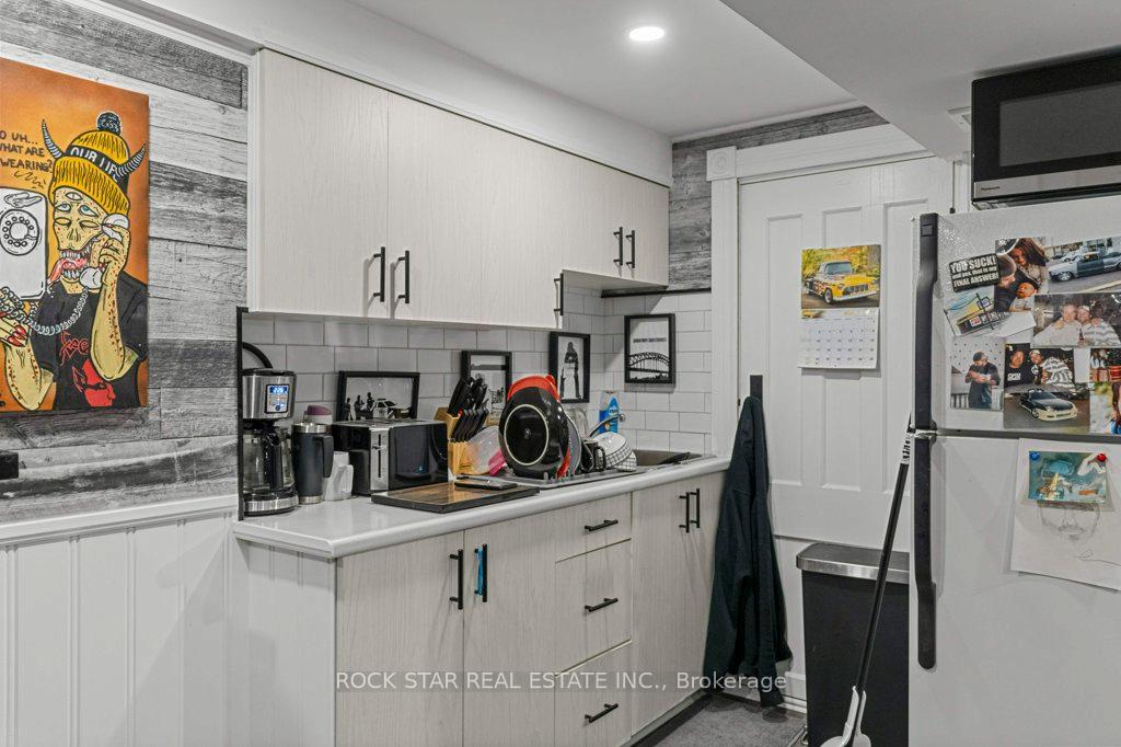 Photo 33 of 81 Grass Avenue, St. Catharines, Downtown — HOMEH