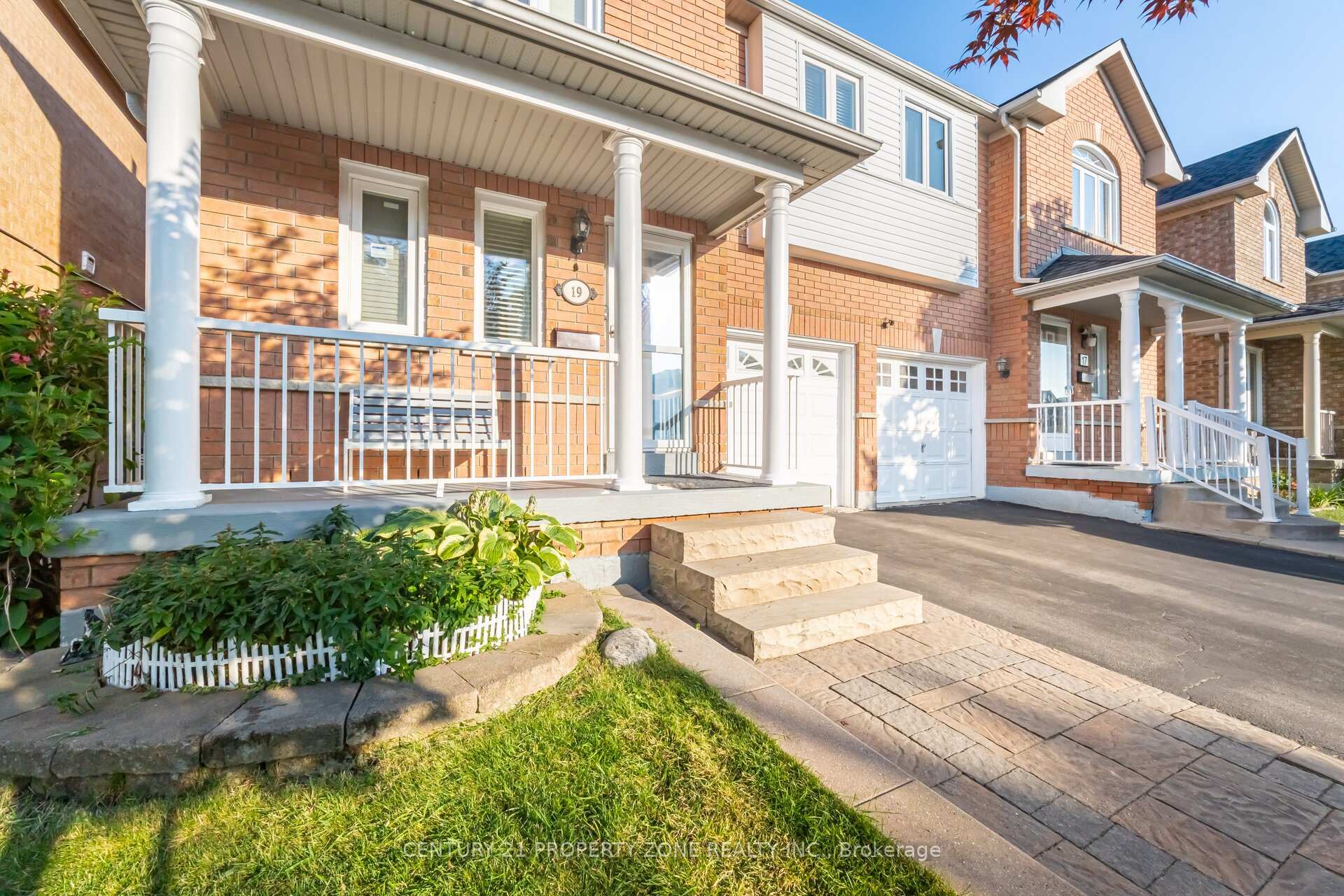 Photo 44 of 19 Streamside Lane, Brampton, Sandringham-Wellington — HOMEH