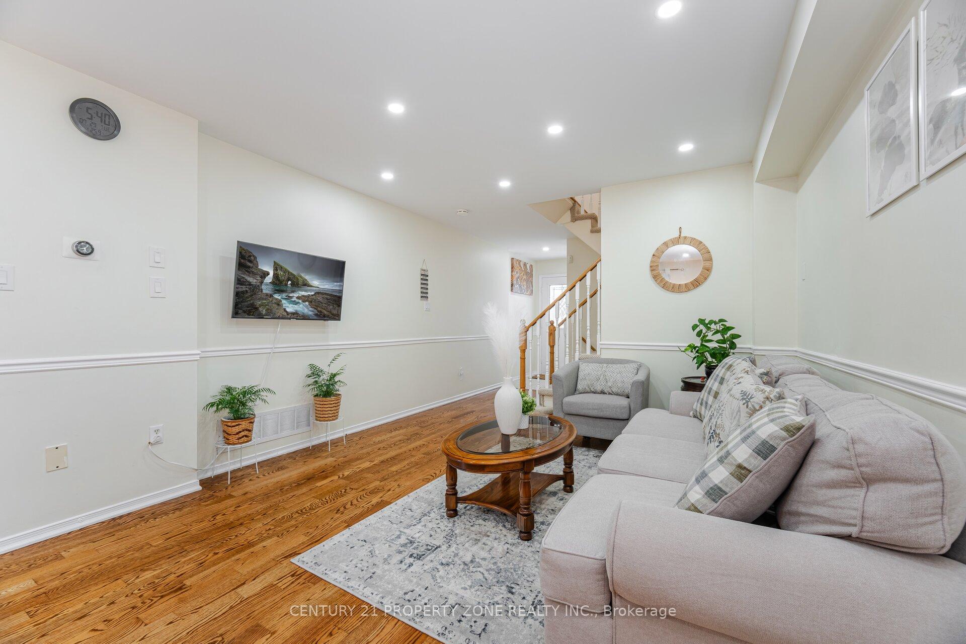 Photo 42 of 19 Streamside Lane, Brampton, Sandringham-Wellington — HOMEH
