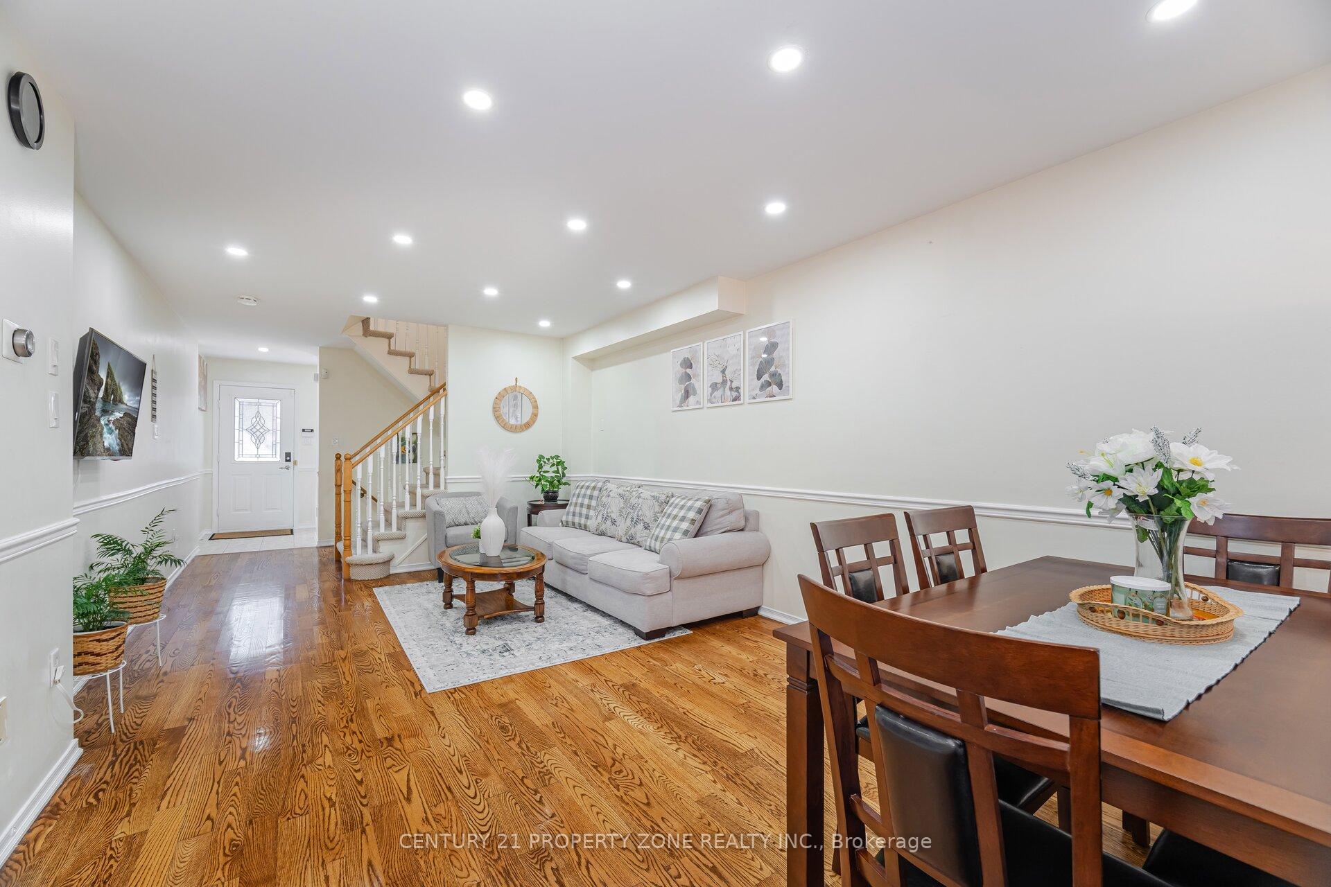Photo 21 of 19 Streamside Lane, Brampton, Sandringham-Wellington — HOMEH