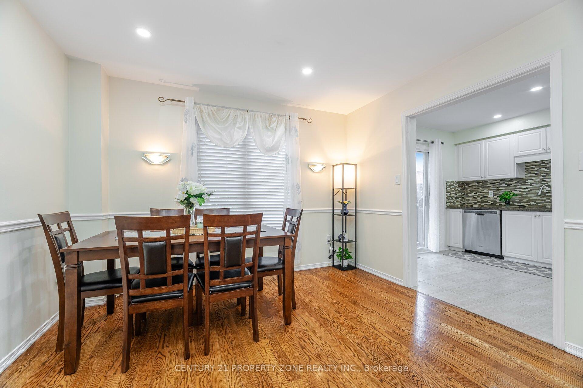Photo 7 of 19 Streamside Lane, Brampton, Sandringham-Wellington — HOMEH