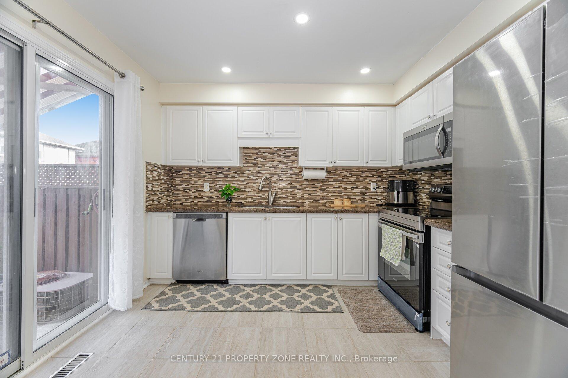Photo 46 of 19 Streamside Lane, Brampton, Sandringham-Wellington — HOMEH