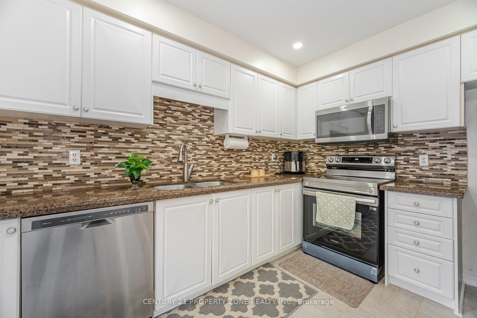 Photo 47 of 19 Streamside Lane, Brampton, Sandringham-Wellington — HOMEH