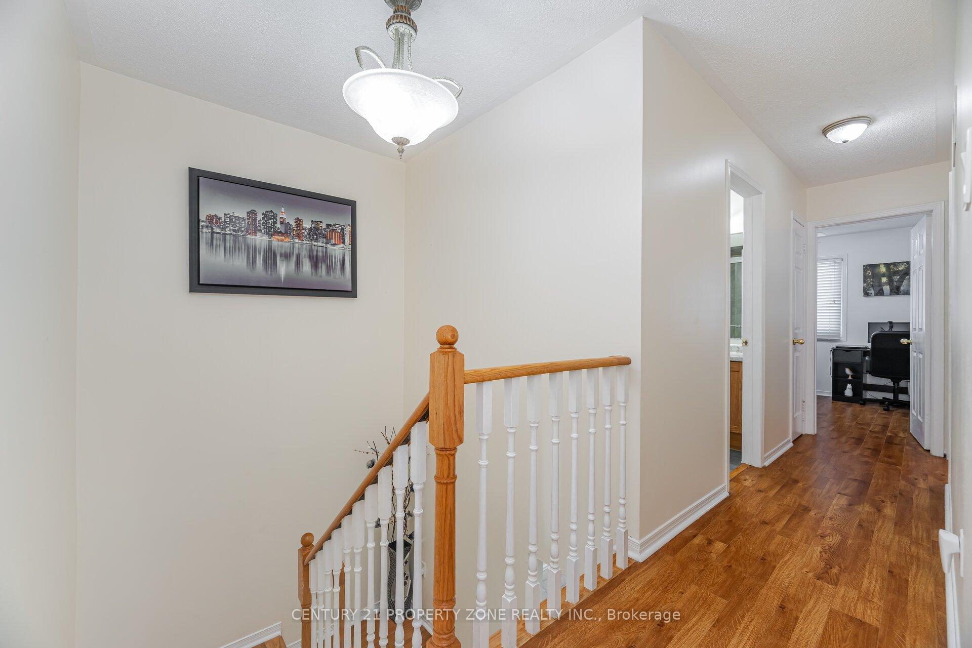 Photo 48 of 19 Streamside Lane, Brampton, Sandringham-Wellington — HOMEH